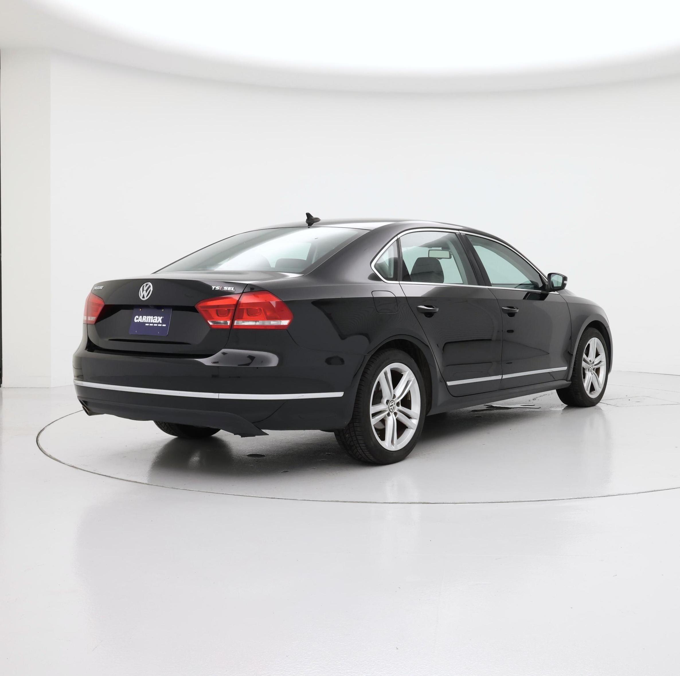 Thumbnail: 2015 Volkswagen Passat - 8