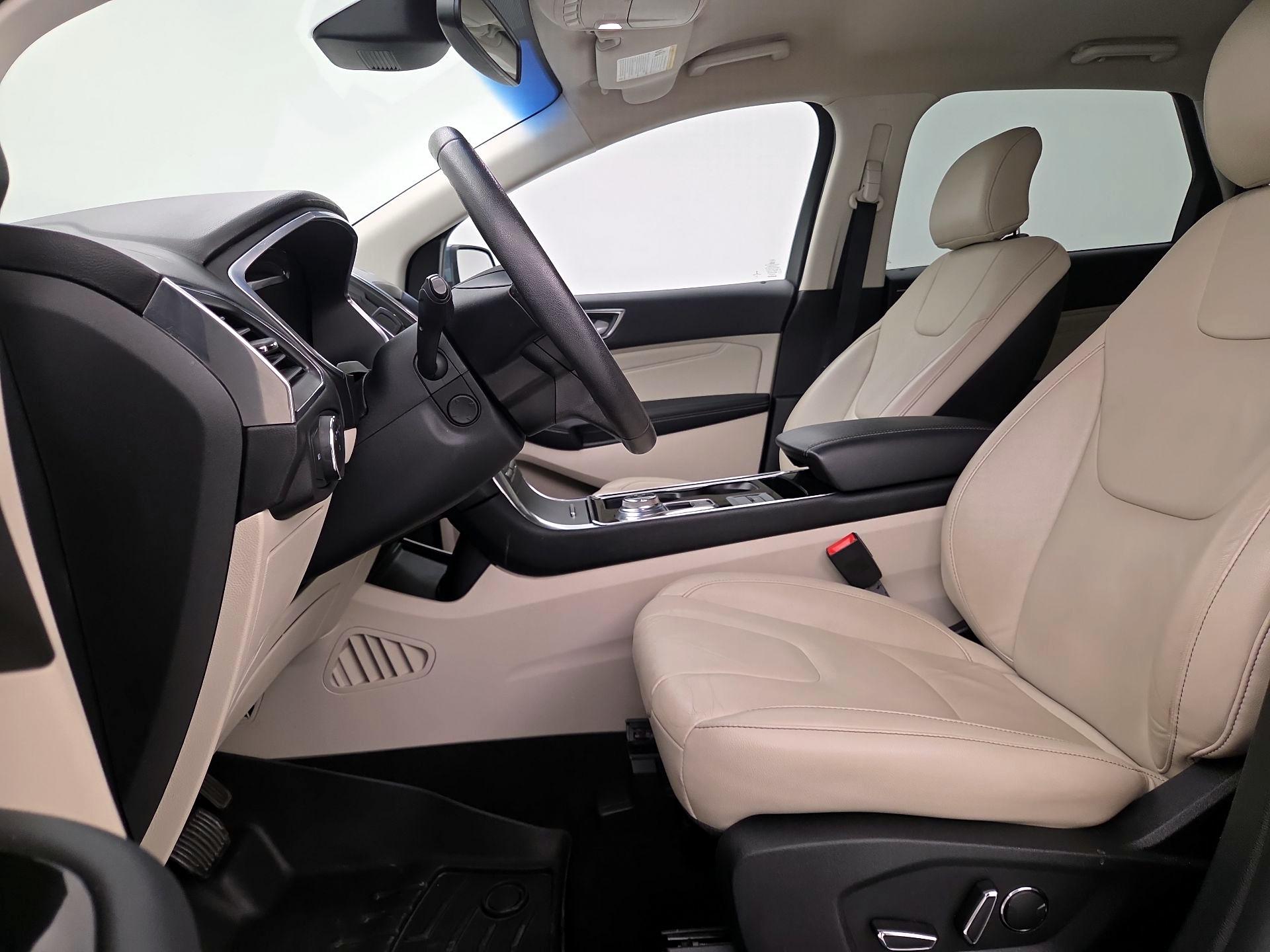 Thumbnail: 2019 Ford Edge - 11