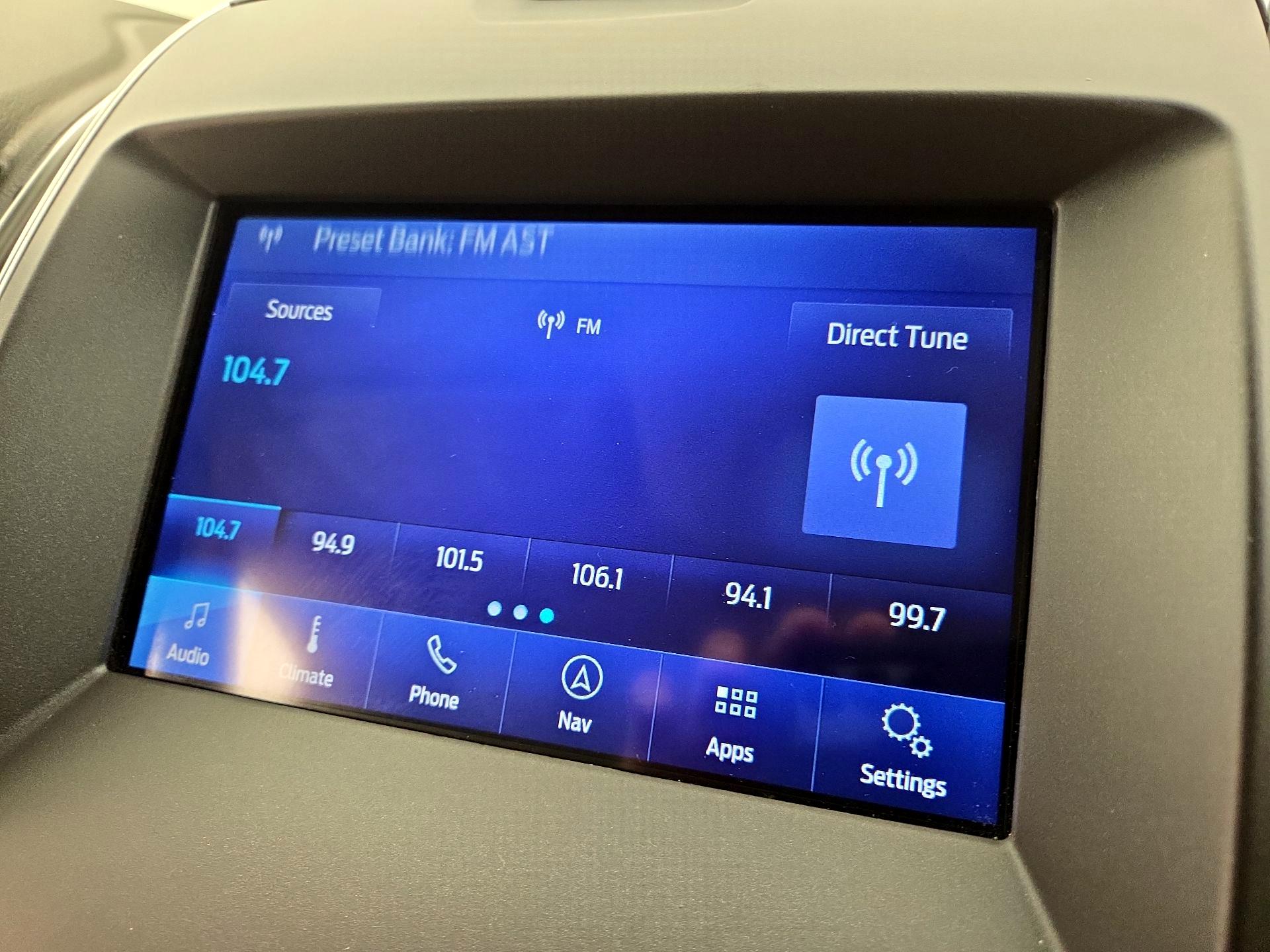 Thumbnail: 2019 Ford Edge - 16