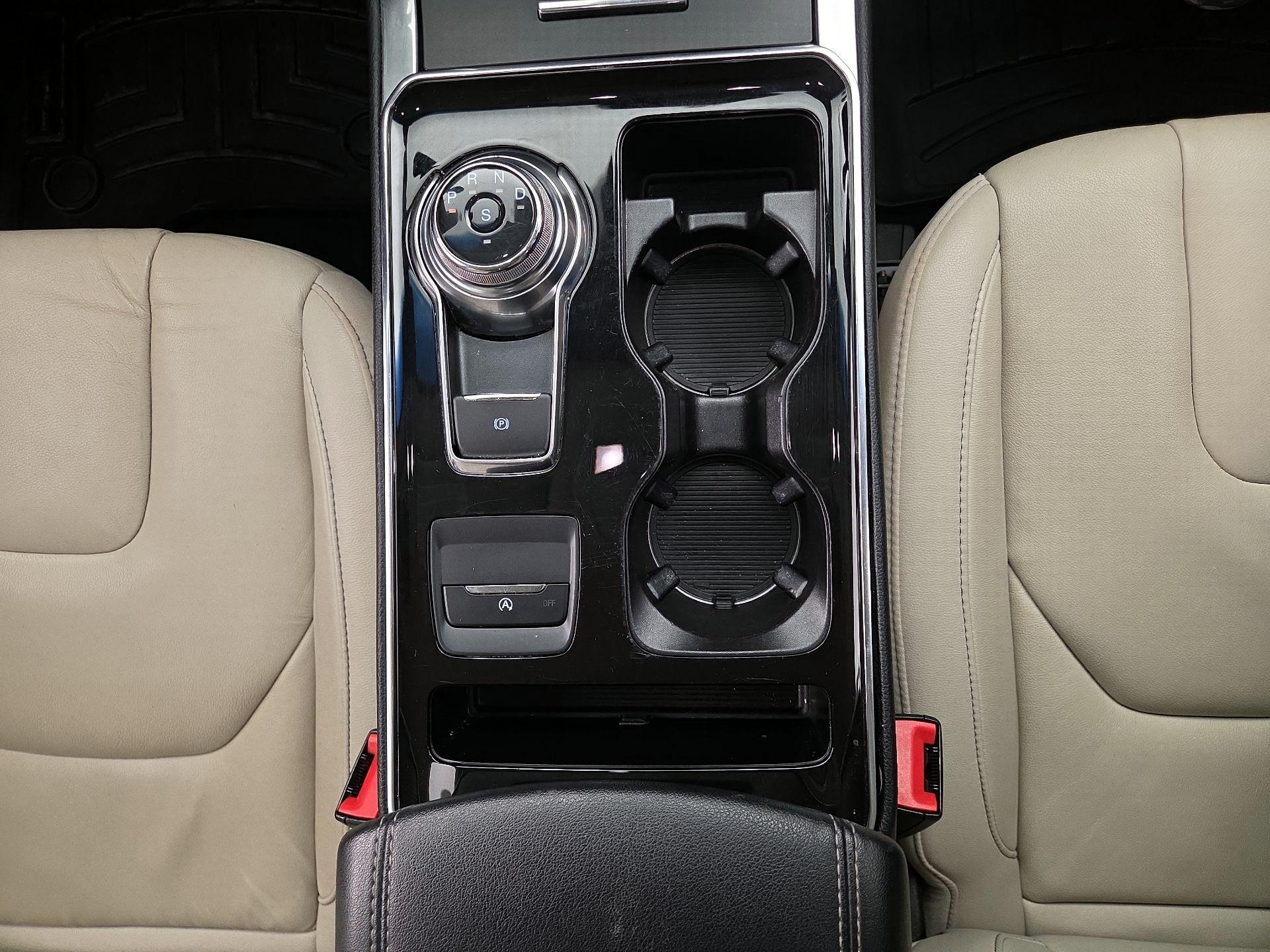 Thumbnail: 2019 Ford Edge - 18