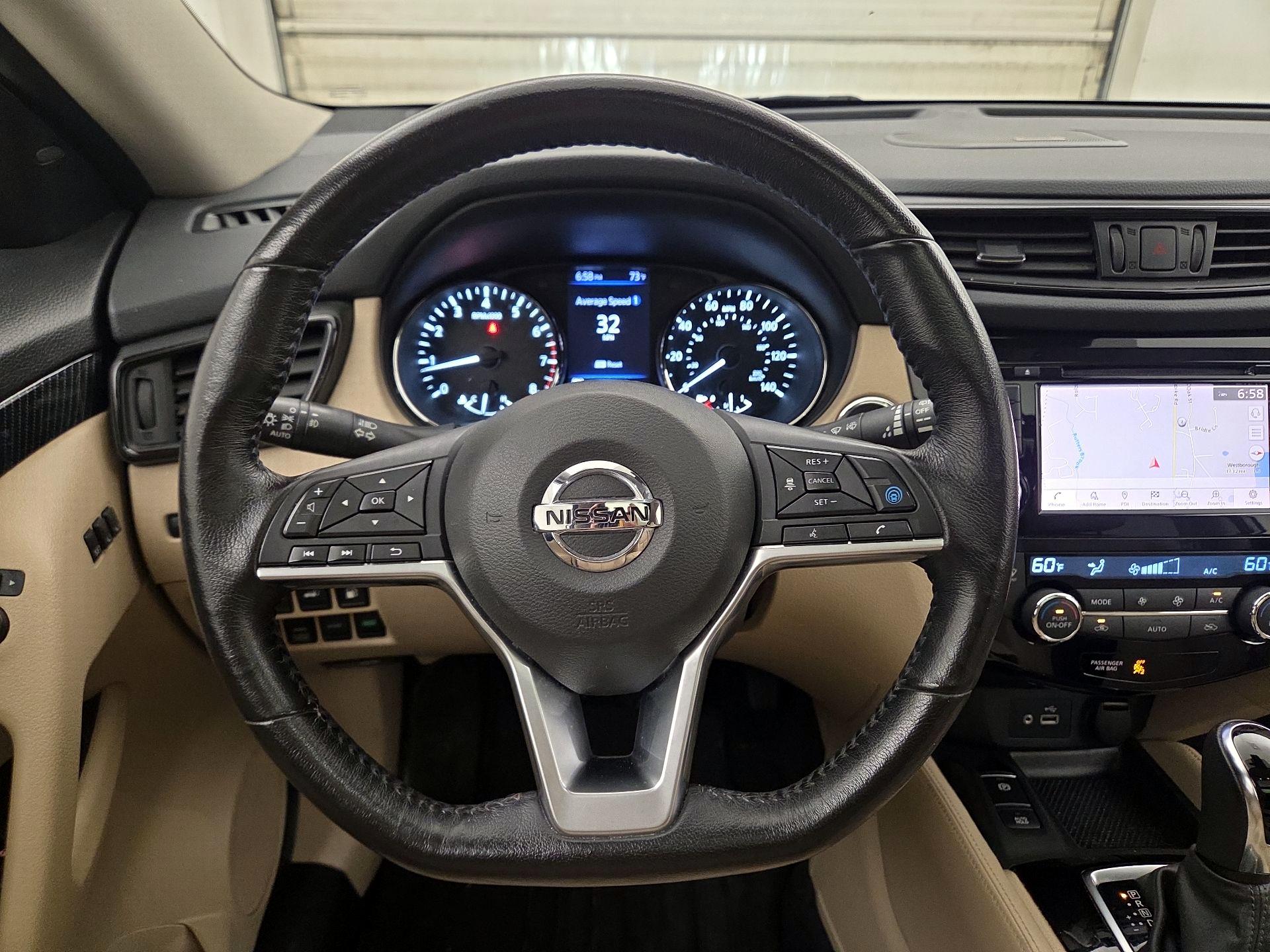 Thumbnail: 2018 Nissan Rogue - 10