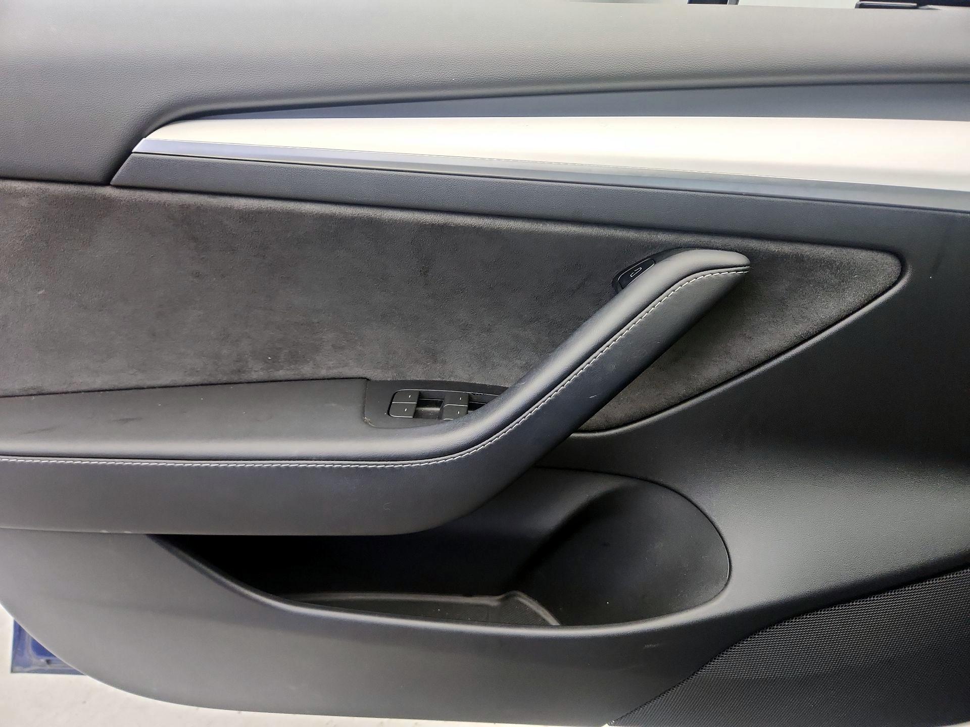 Thumbnail: 2023 Tesla Model 3 - 12