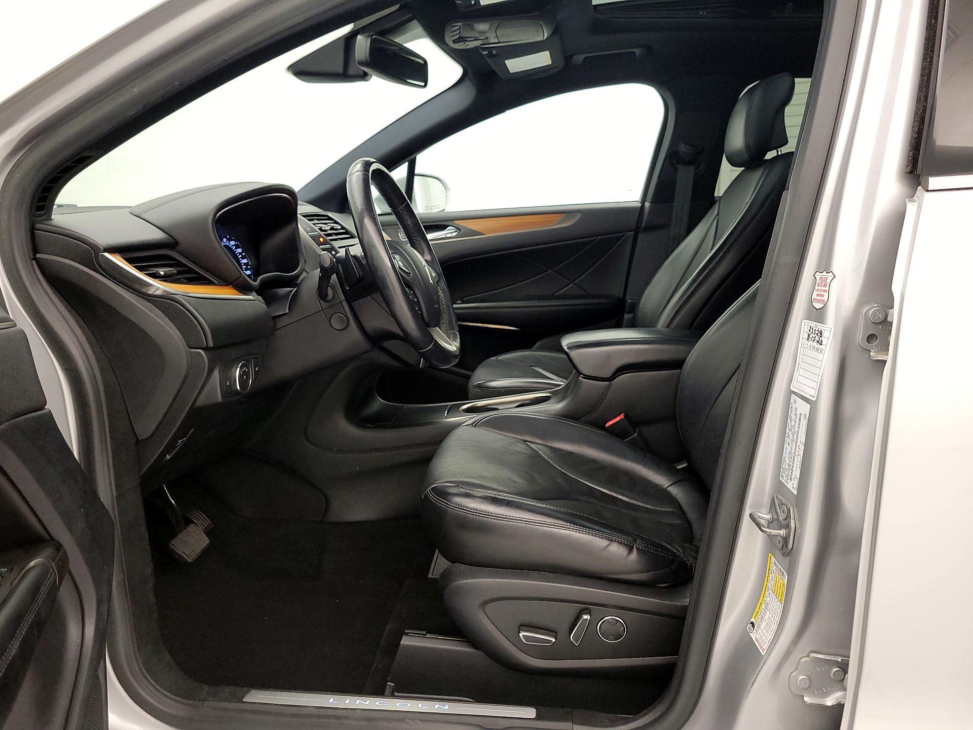 Thumbnail: 2019 Lincoln MKC - 11