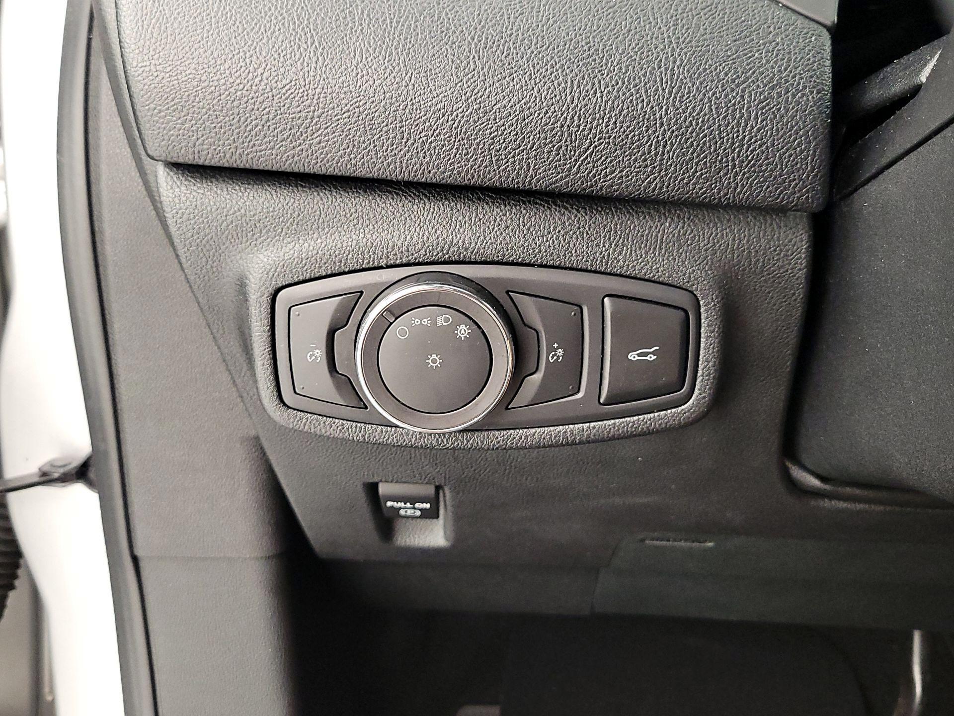 Thumbnail: 2019 Lincoln MKC - 13