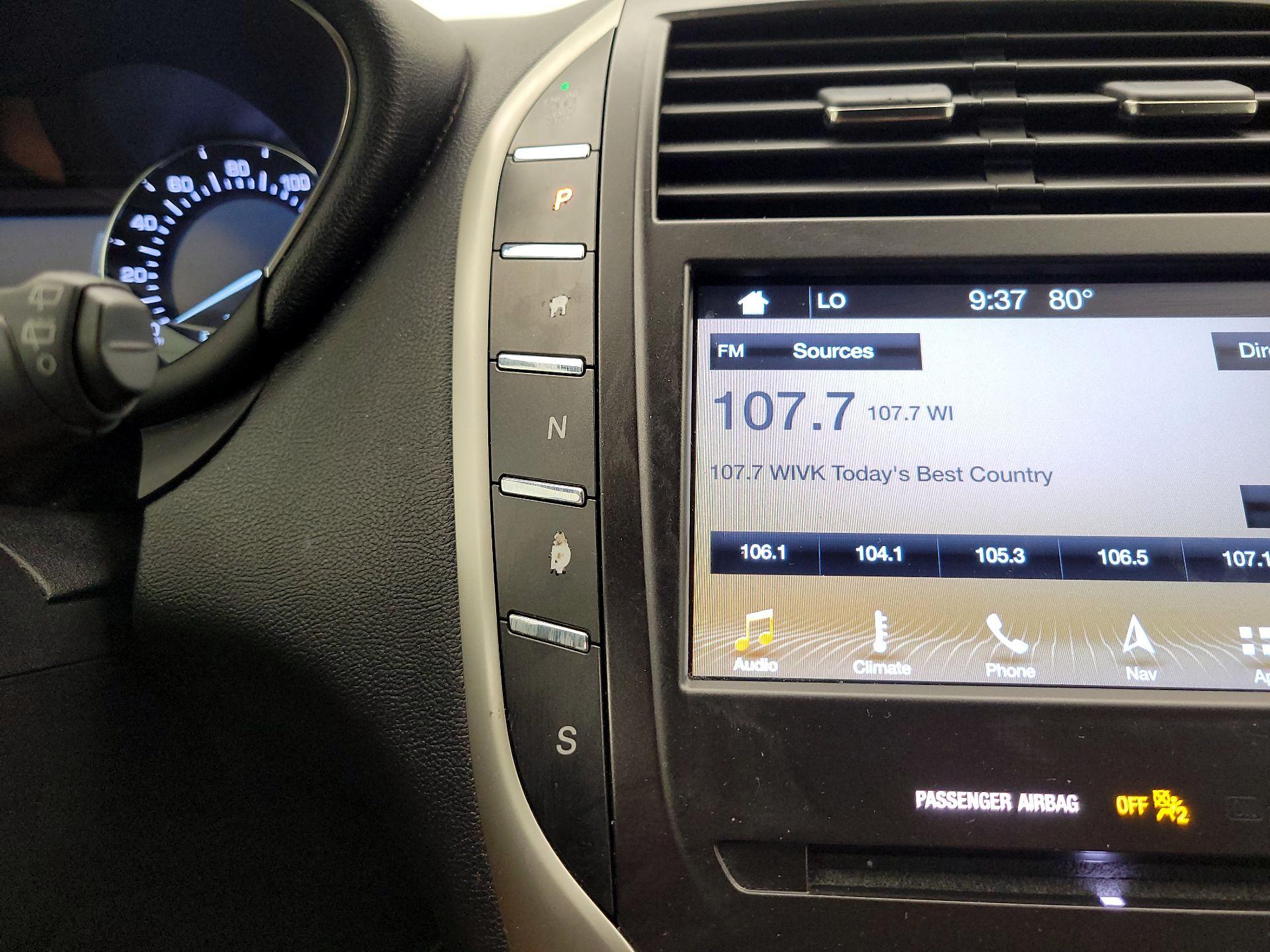 Thumbnail: 2019 Lincoln MKC - 18