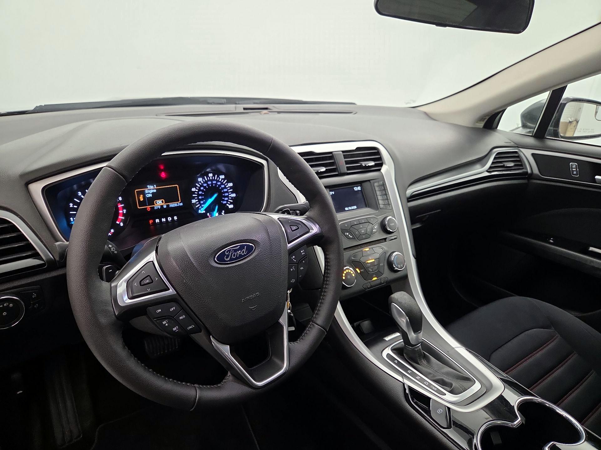 Thumbnail: 2016 Ford Fusion - 9
