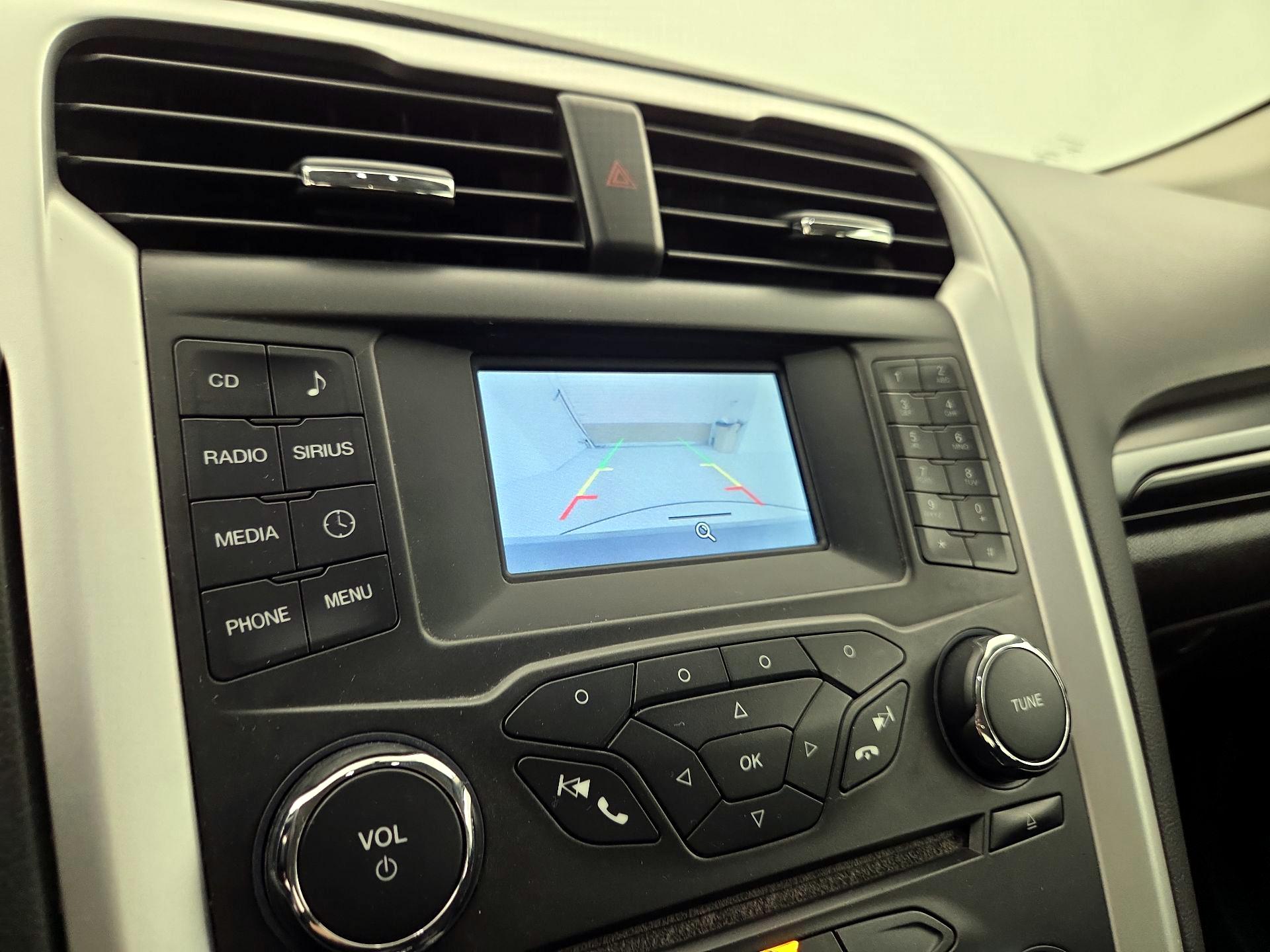 Thumbnail: 2016 Ford Fusion - 14