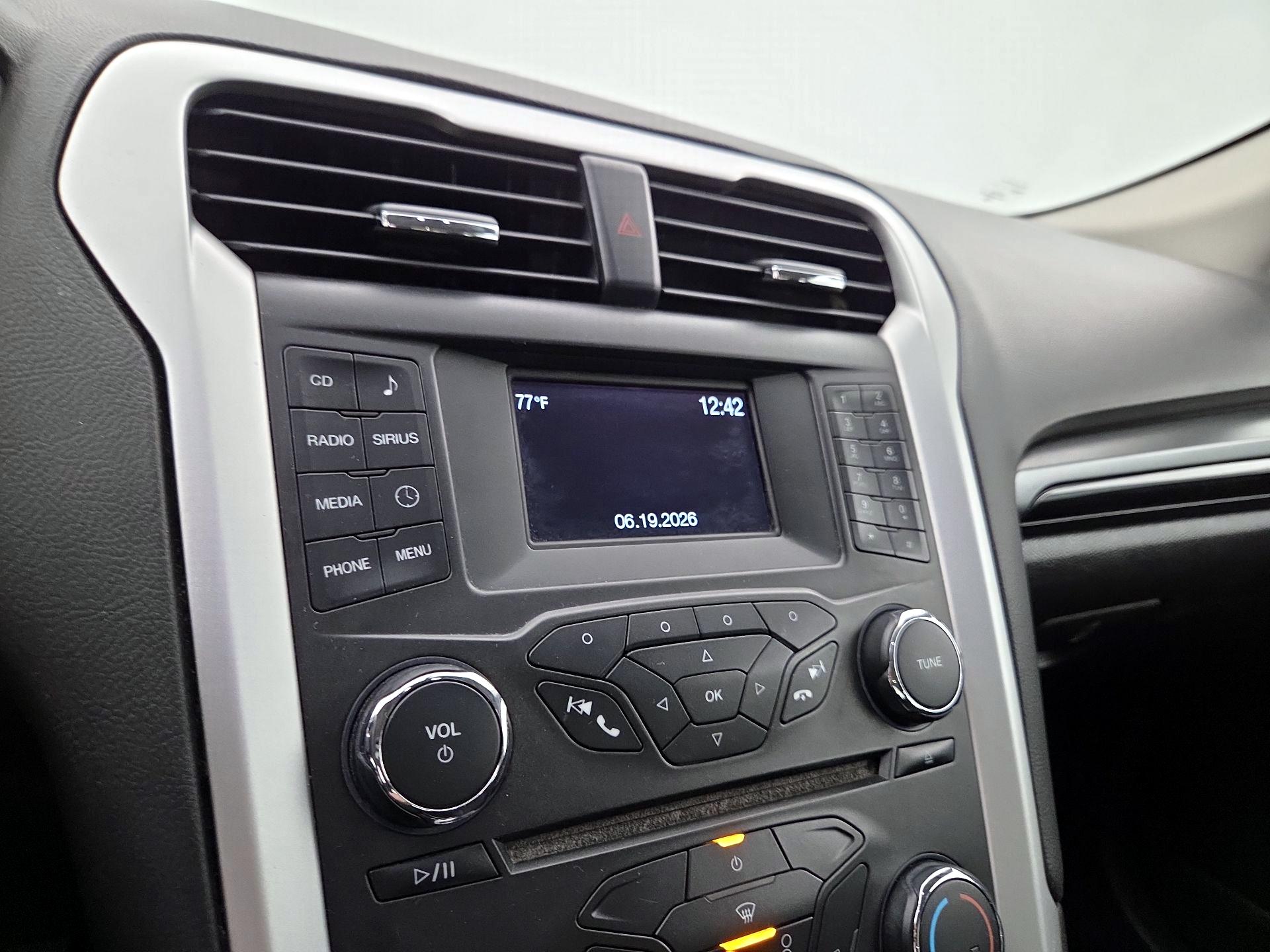 Thumbnail: 2016 Ford Fusion - 15