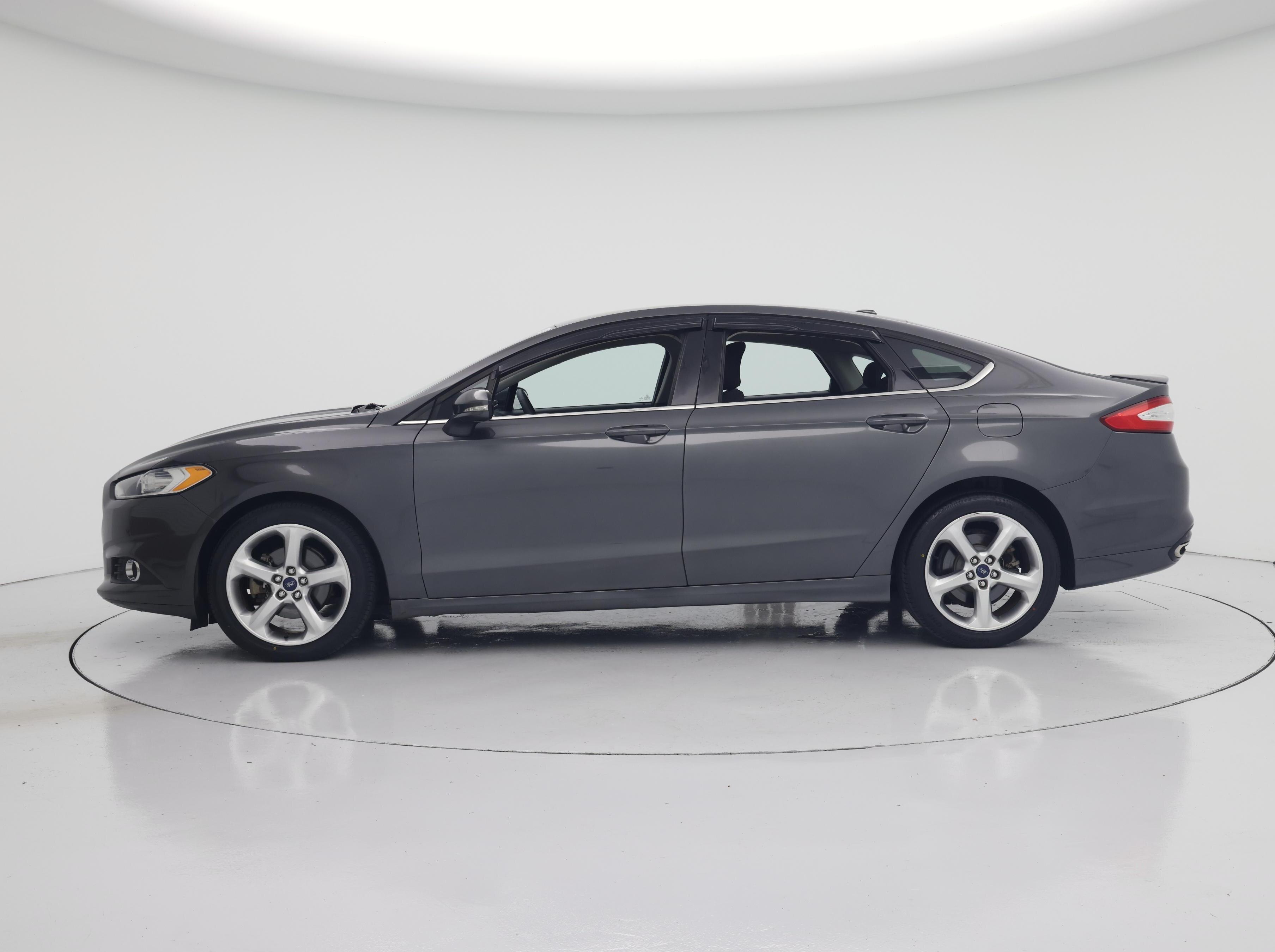 Thumbnail: 2016 Ford Fusion - 3
