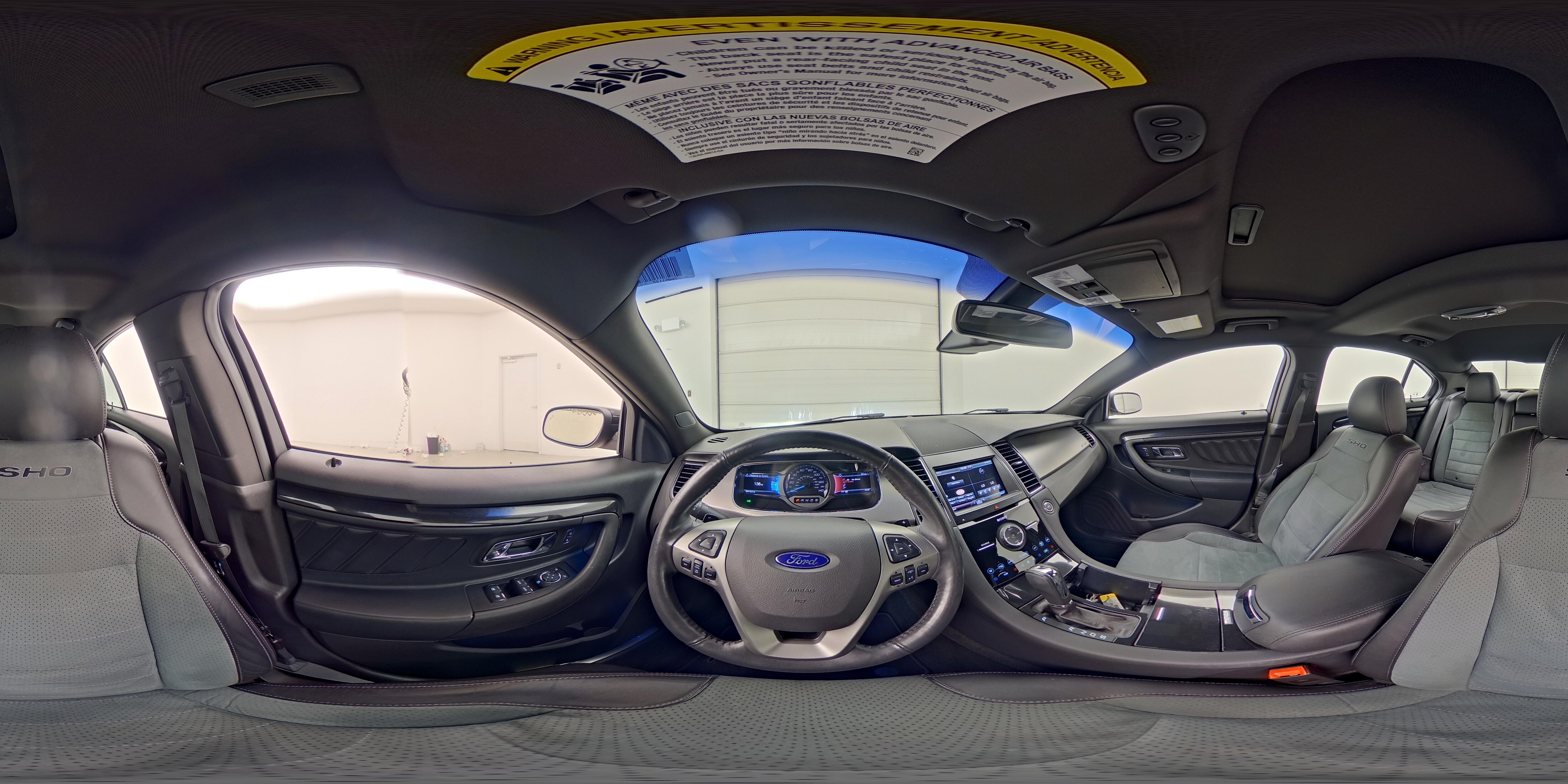 2015 Ford Taurus SHO - Photo 28