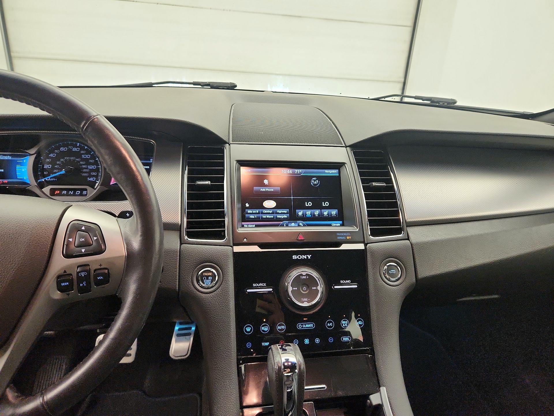 Thumbnail: 2015 Ford Taurus - 9