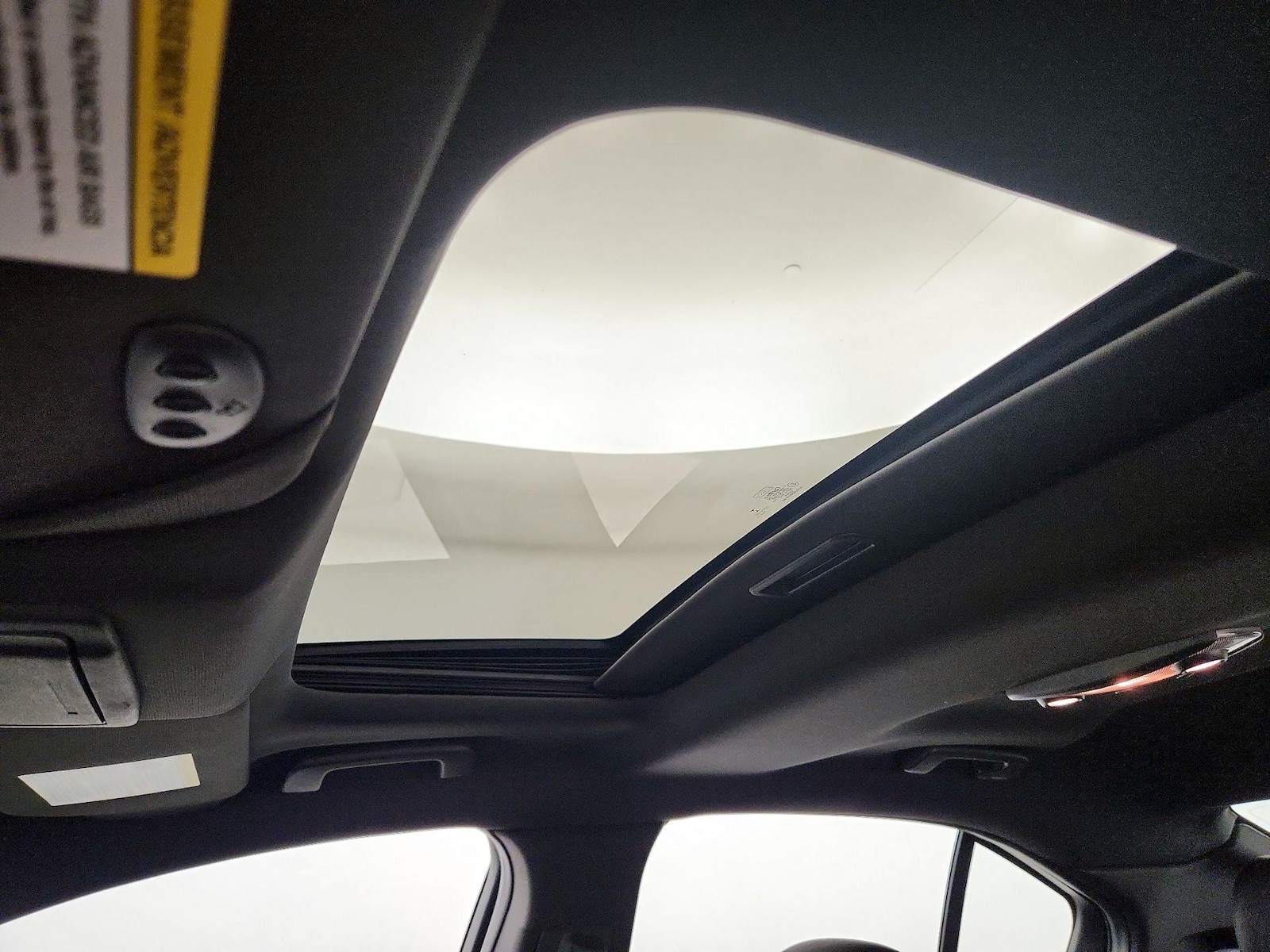 2015 Ford Taurus SHO - Photo 21