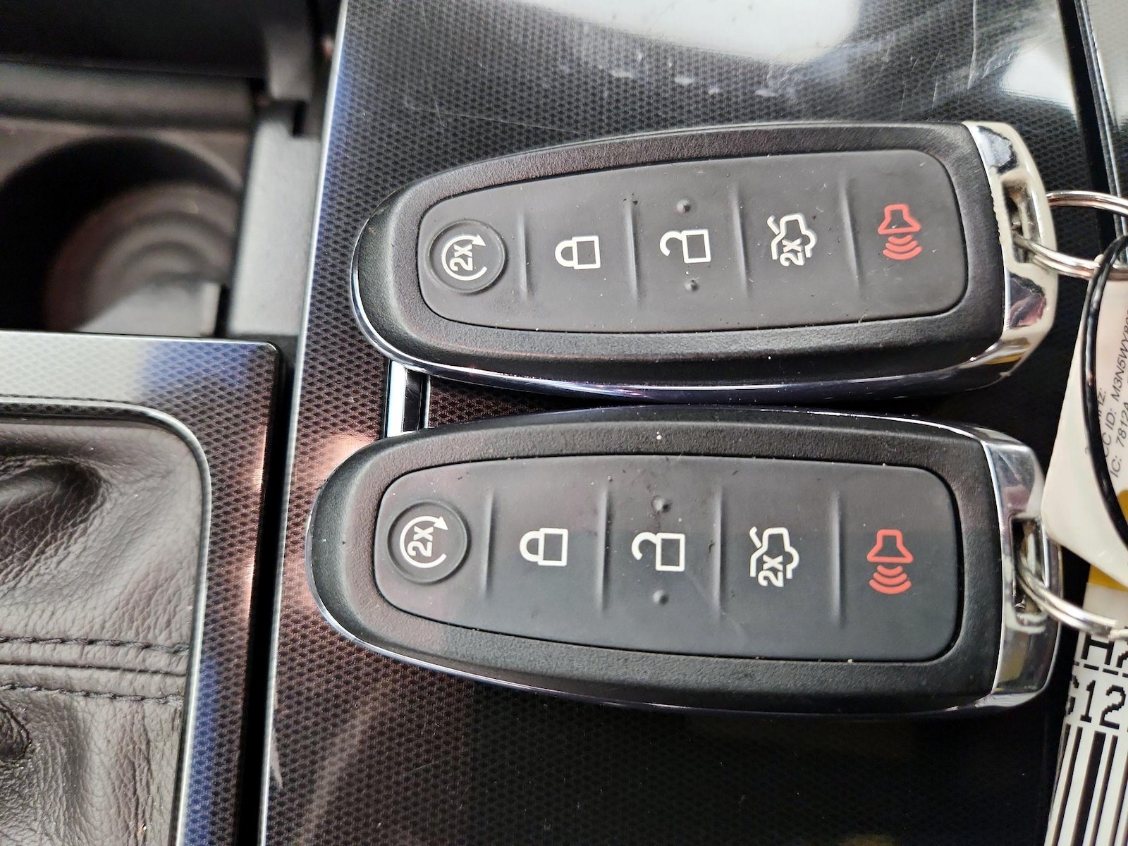 2015 Ford Taurus SHO - Photo 25