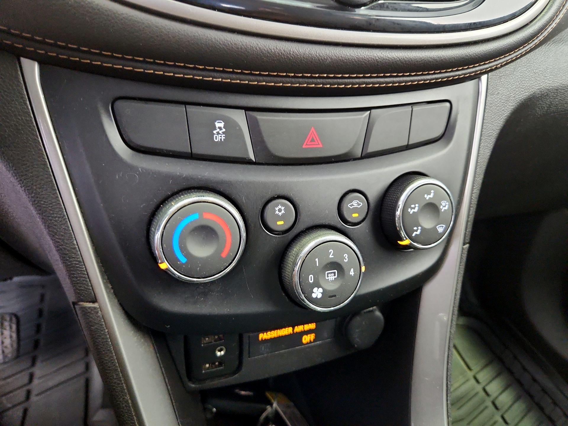 Thumbnail: 2018 Chevrolet Trax - 16
