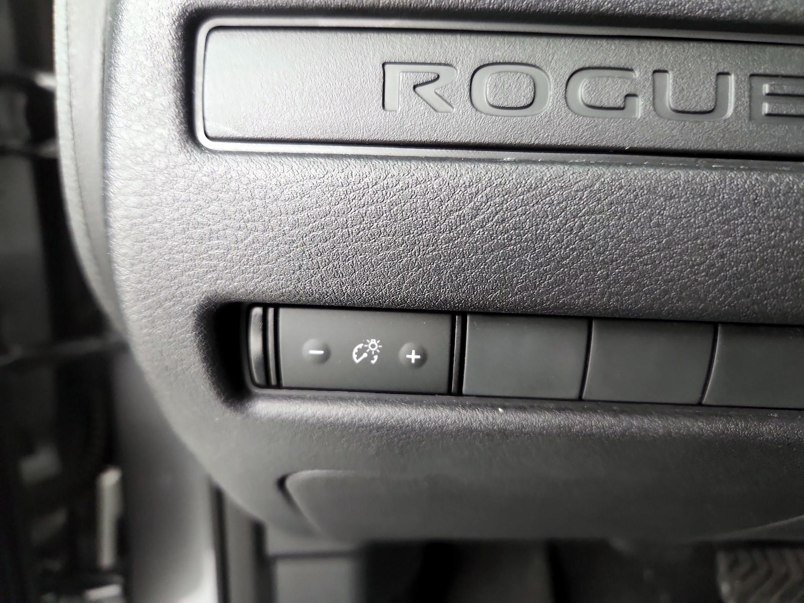 2022 Nissan Rogue S - Photo 14