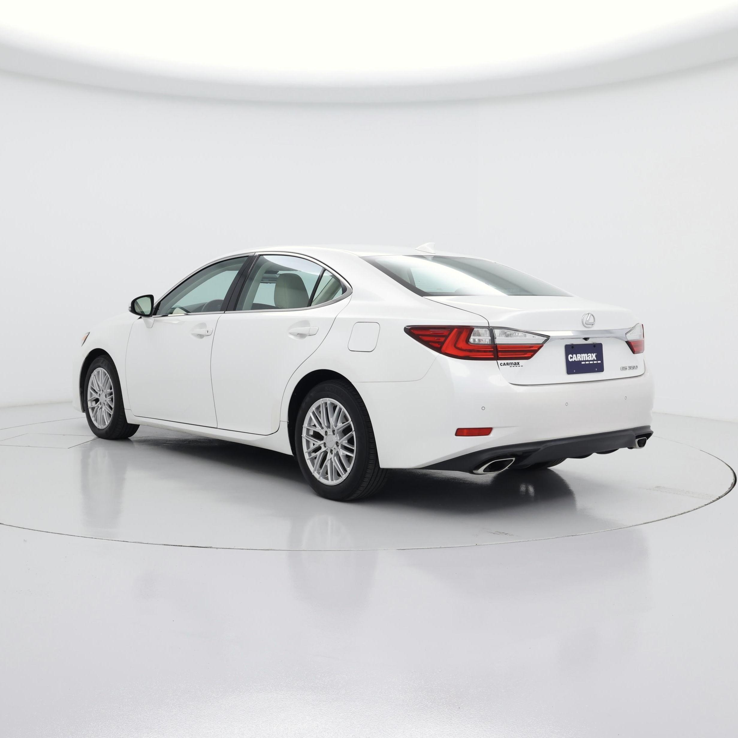 Thumbnail: 2018 Lexus ES - 2