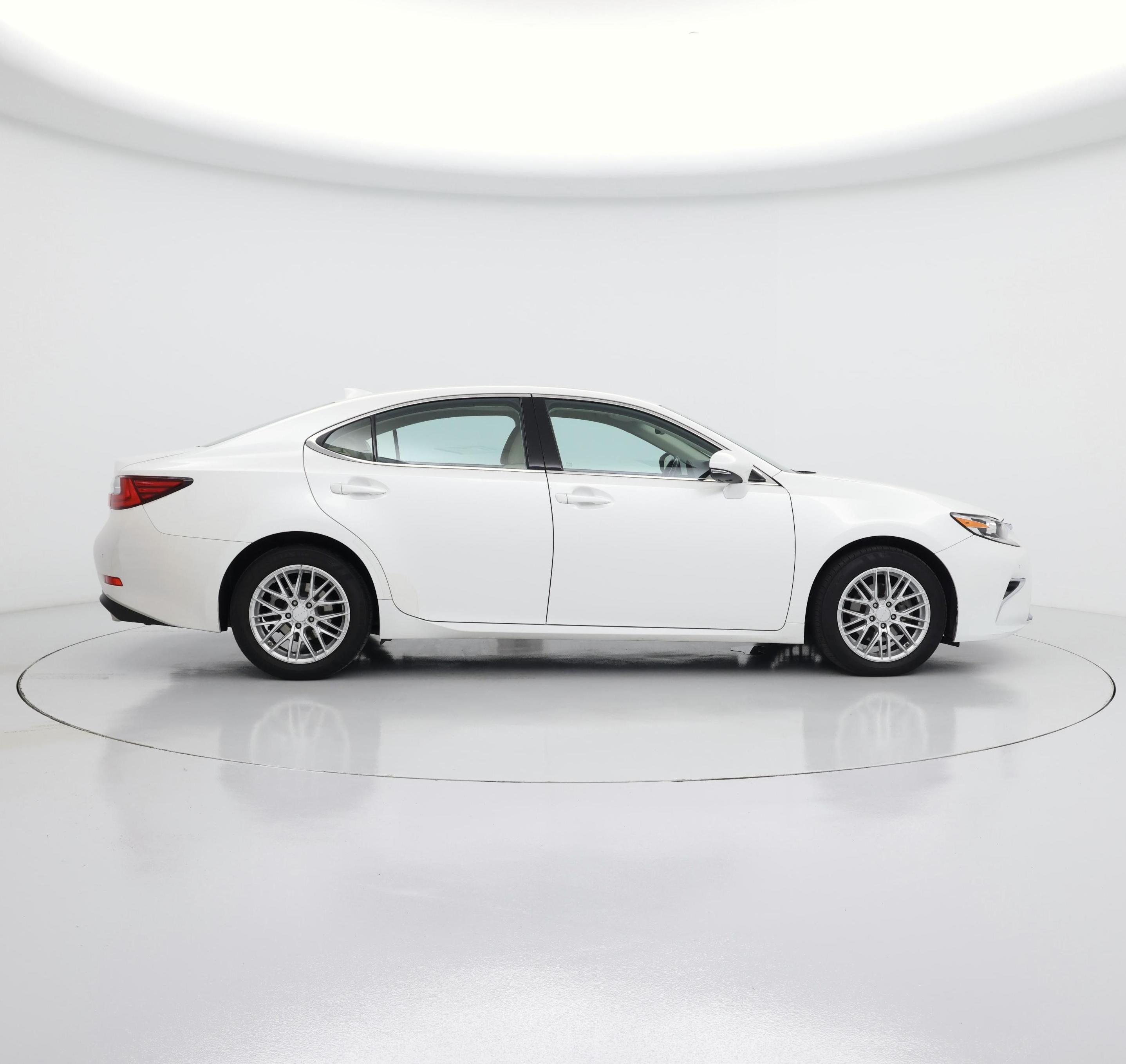 Thumbnail: 2018 Lexus ES - 7