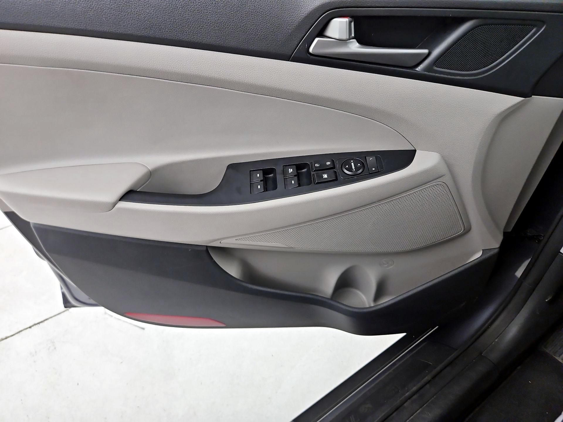 Thumbnail: 2018 Hyundai Tucson - 12