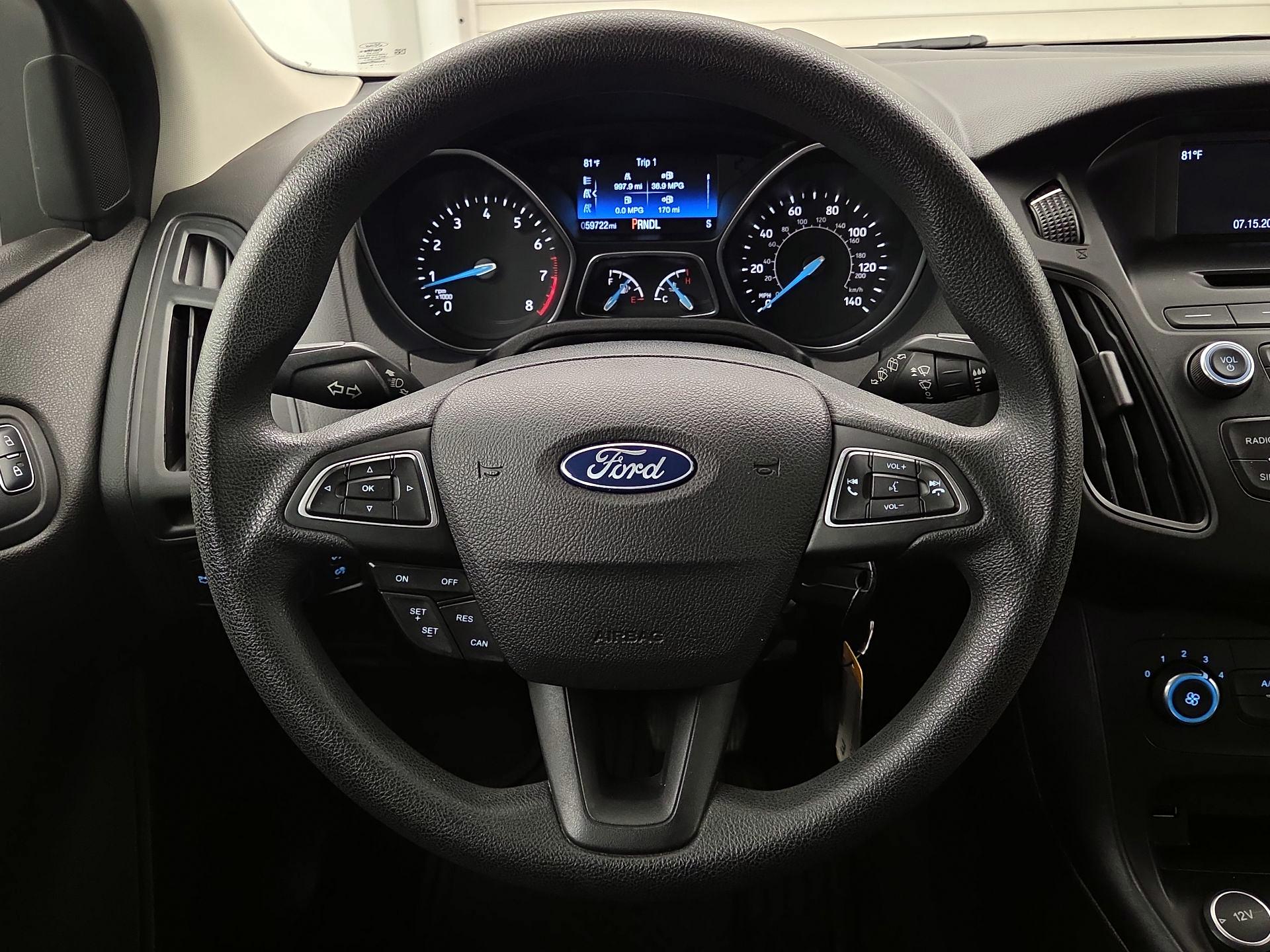 Thumbnail: 2016 Ford Focus - 10