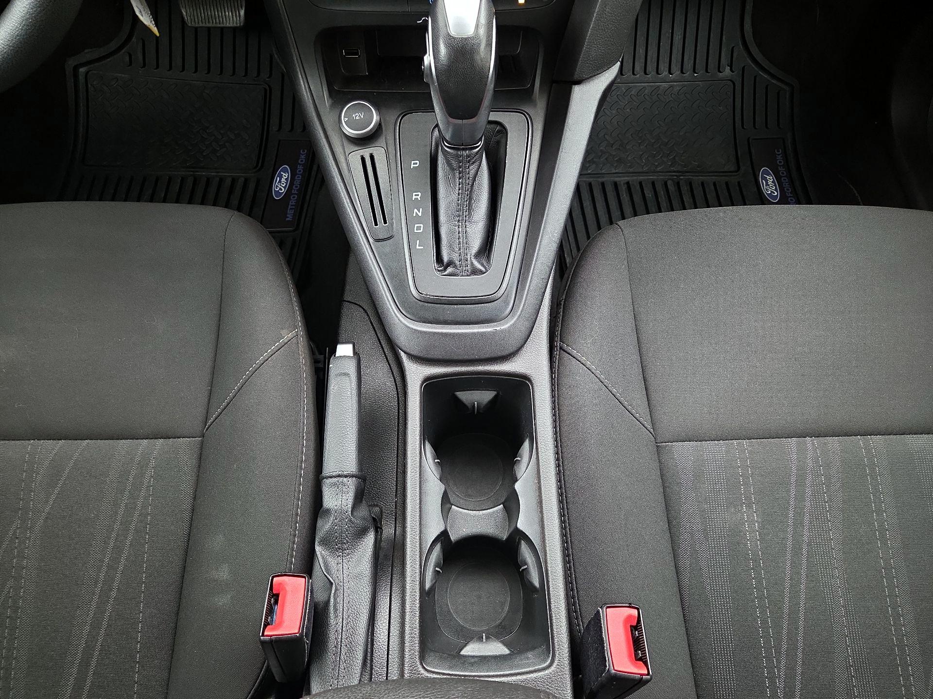 Thumbnail: 2016 Ford Focus - 17