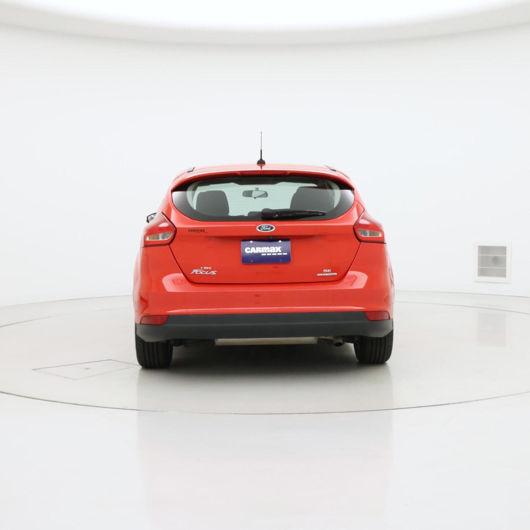 Thumbnail: 2016 Ford Focus - 6