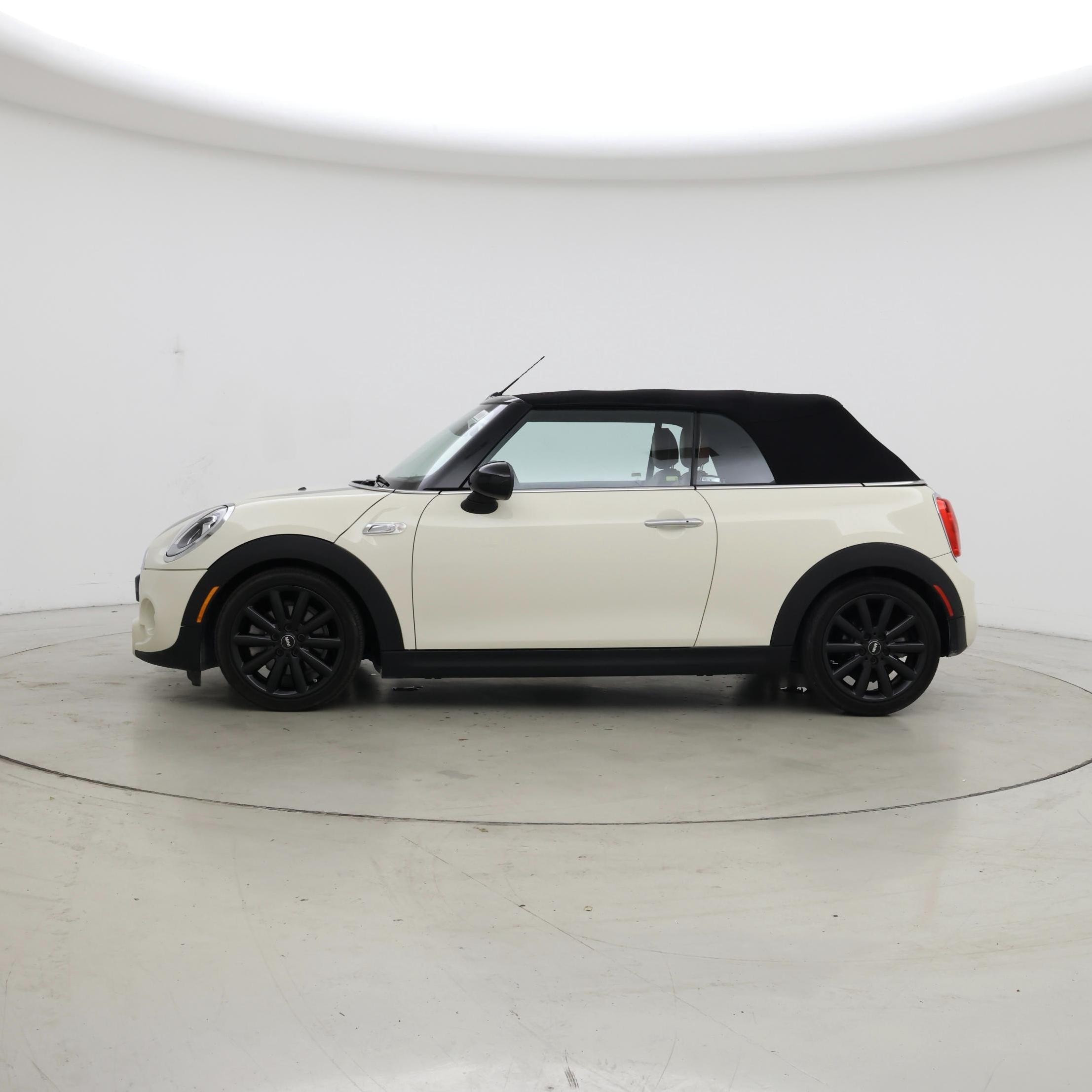 Thumbnail: 2016 MINI Cooper - 3