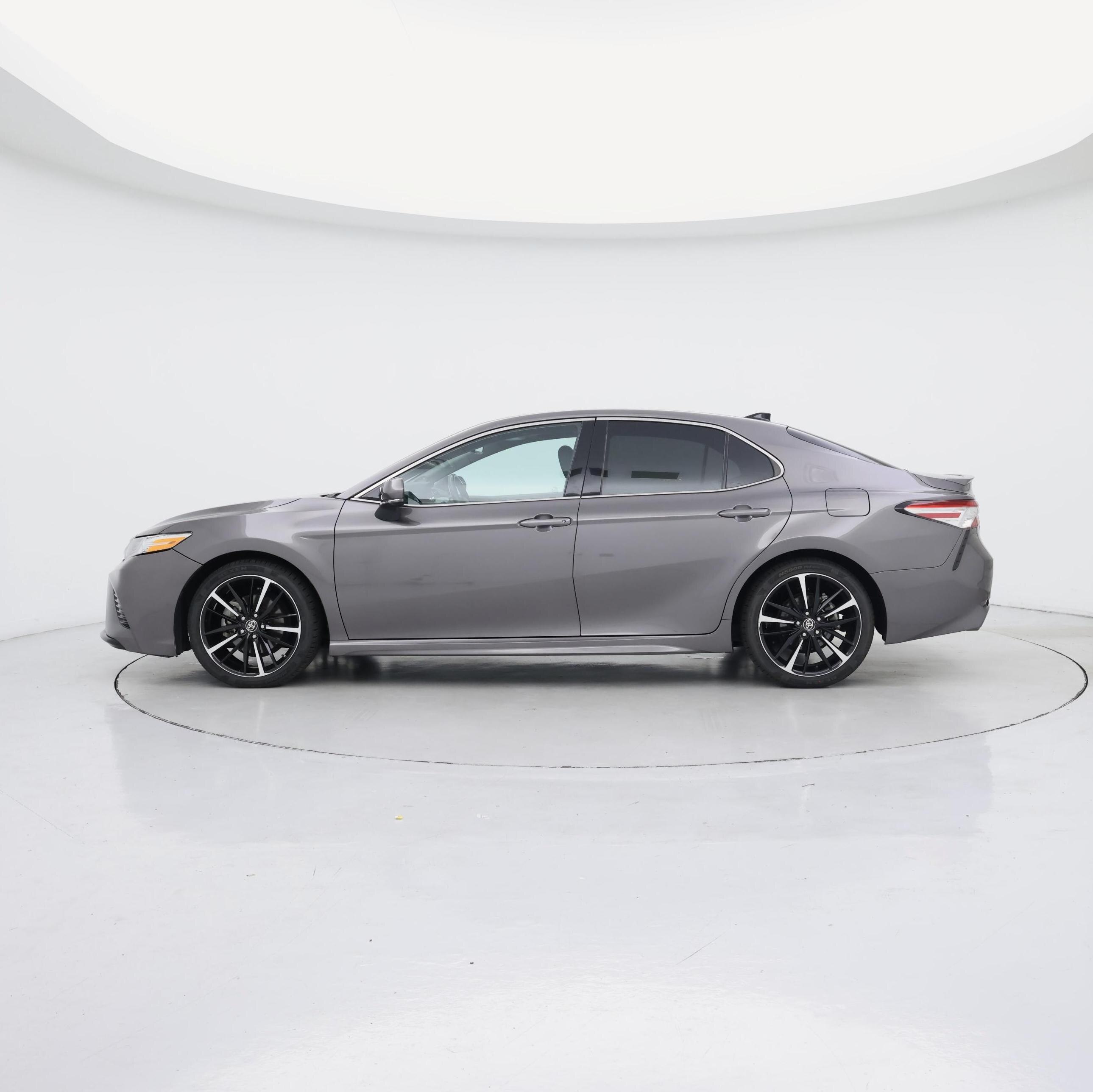 Thumbnail: 2020 Toyota Camry - 3