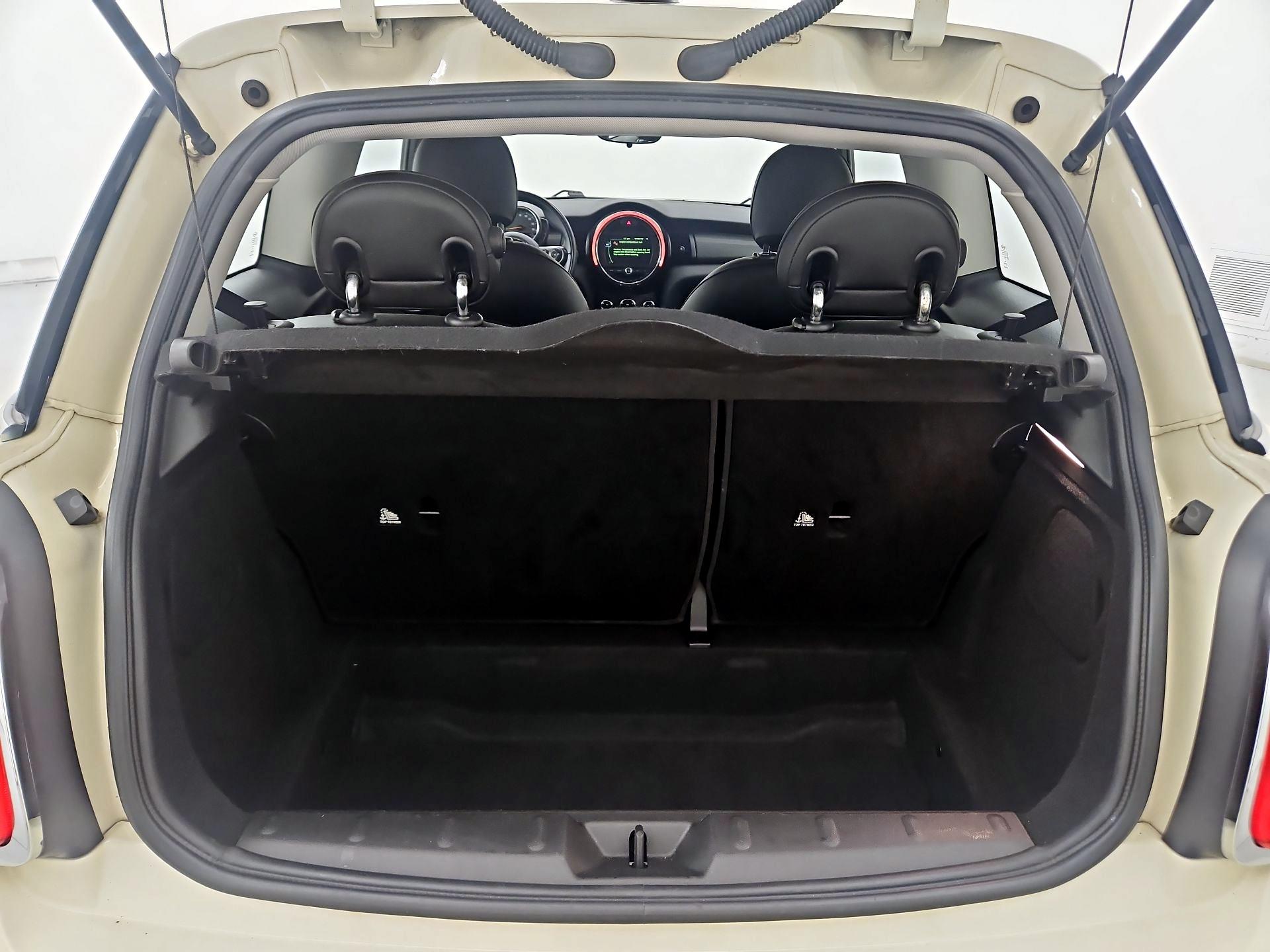 Thumbnail: 2018 MINI Cooper Hardtop - 20