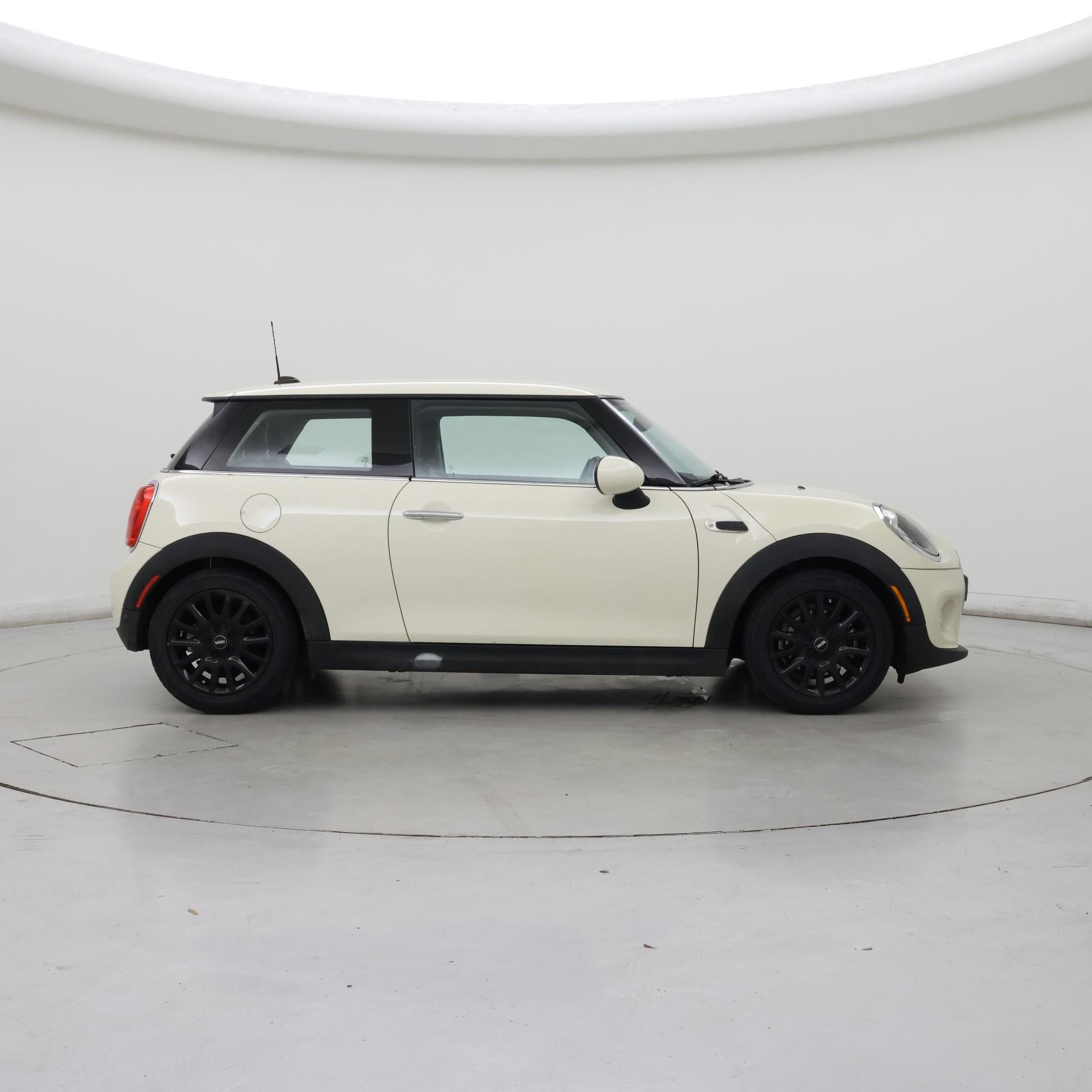 Thumbnail: 2018 MINI Cooper Hardtop - 7