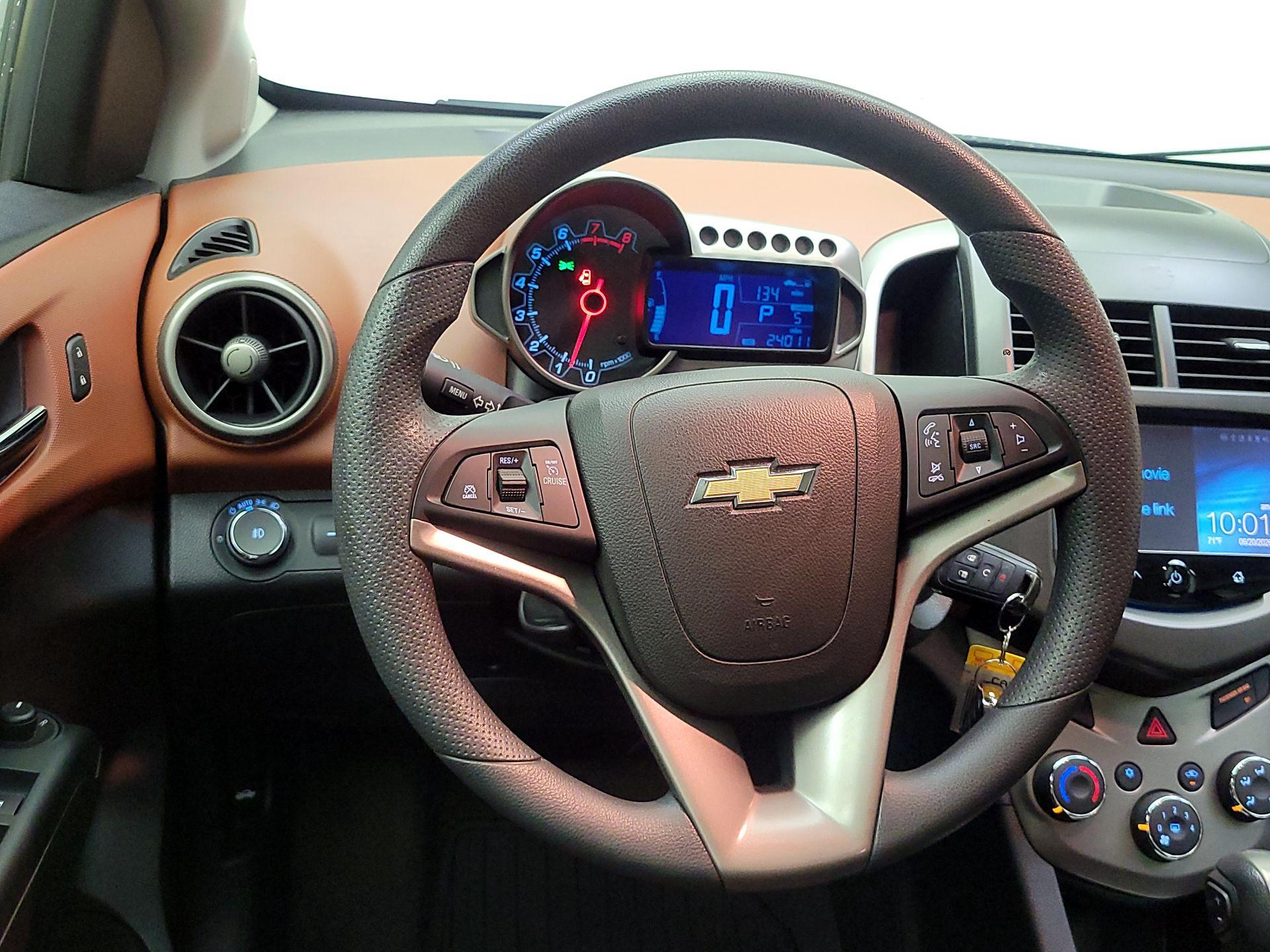 Thumbnail: 2016 Chevrolet Sonic - 10