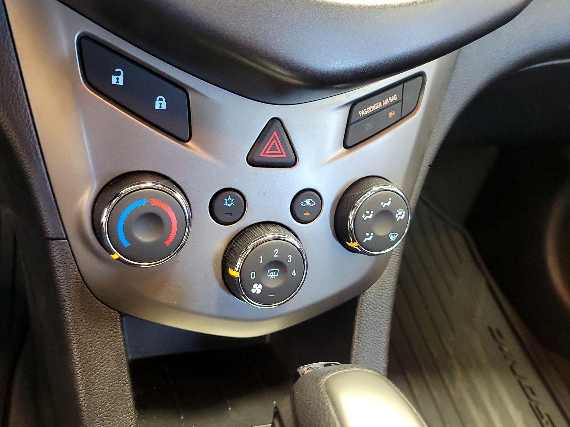 Thumbnail: 2016 Chevrolet Sonic - 16