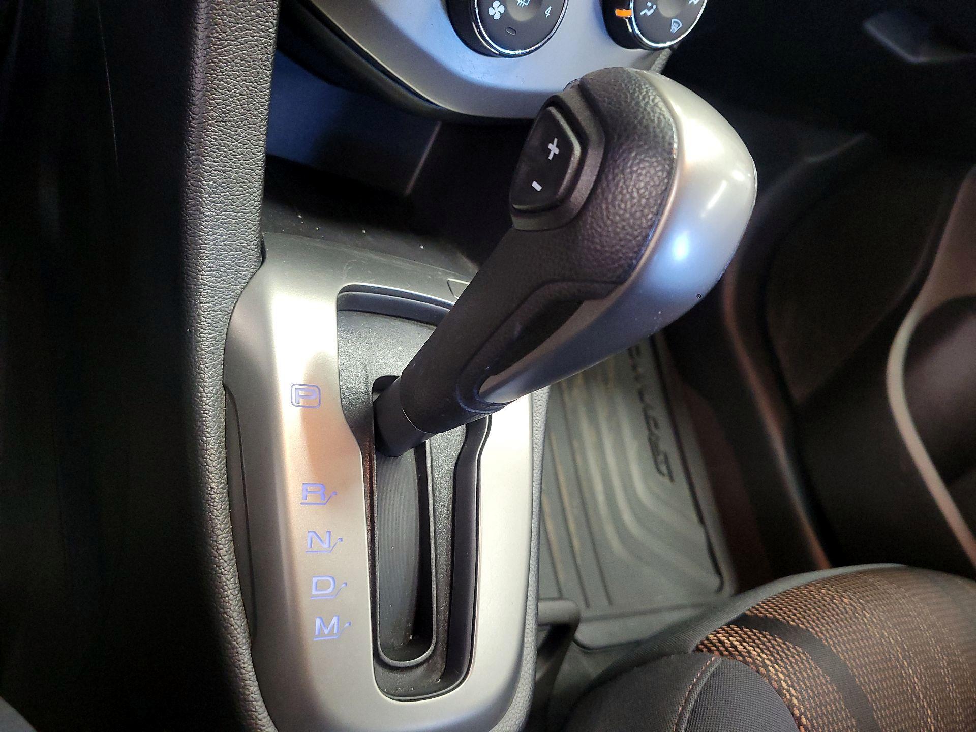 Thumbnail: 2016 Chevrolet Sonic - 17