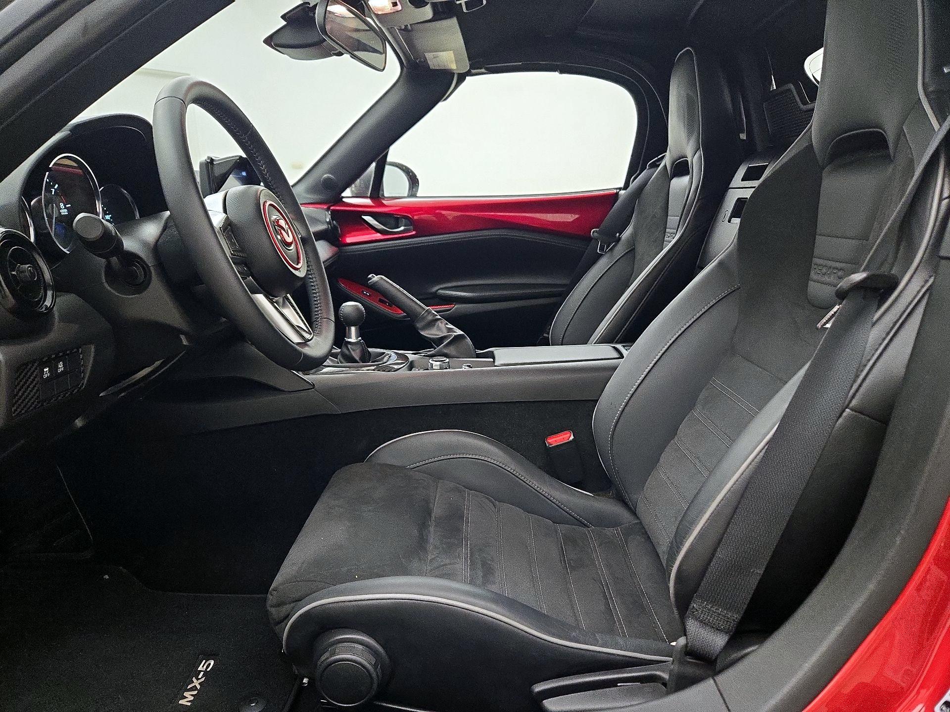 Thumbnail: 2020 Mazda MX-5 Miata - 11