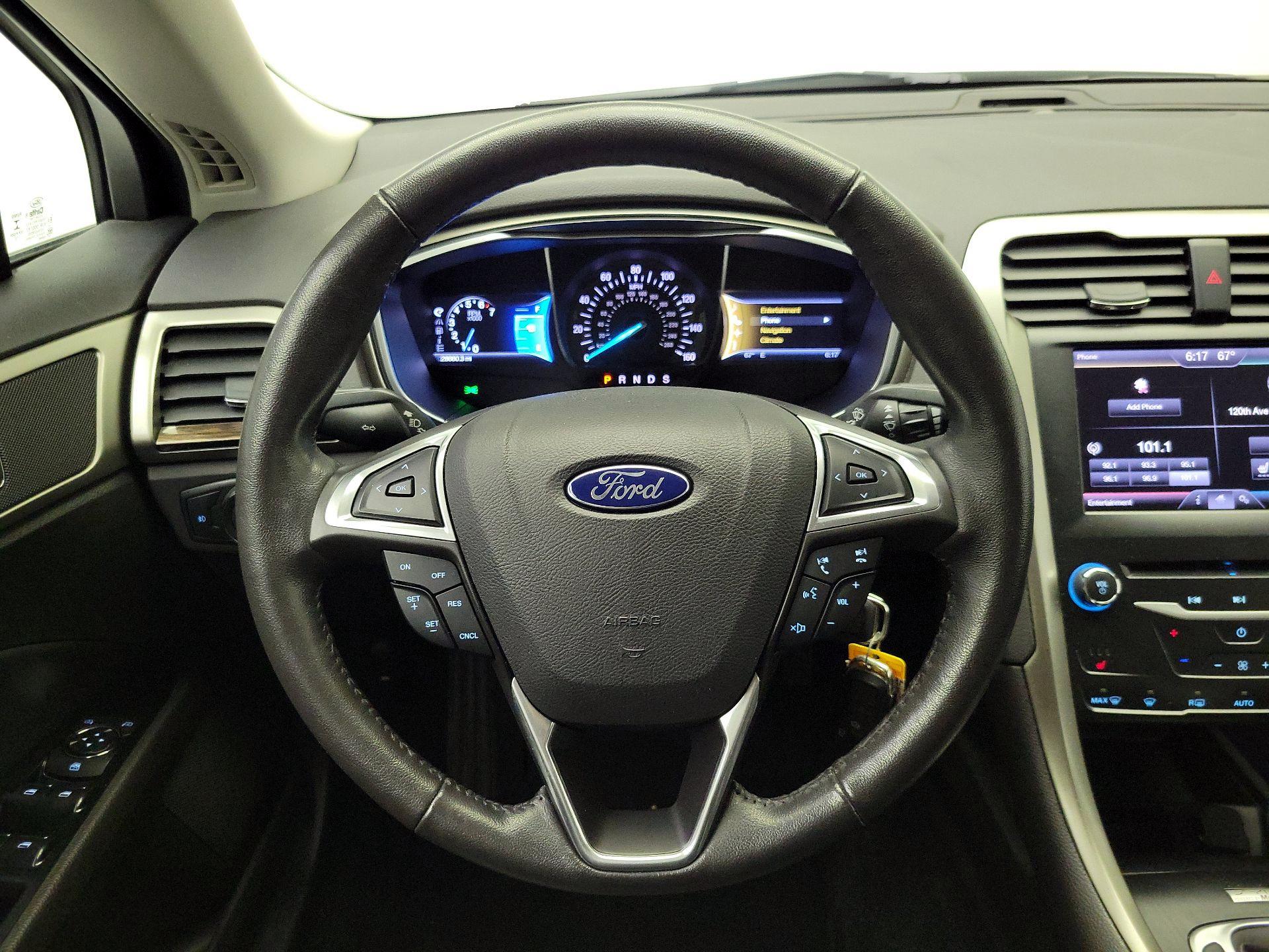 Thumbnail: 2014 Ford Fusion - 10