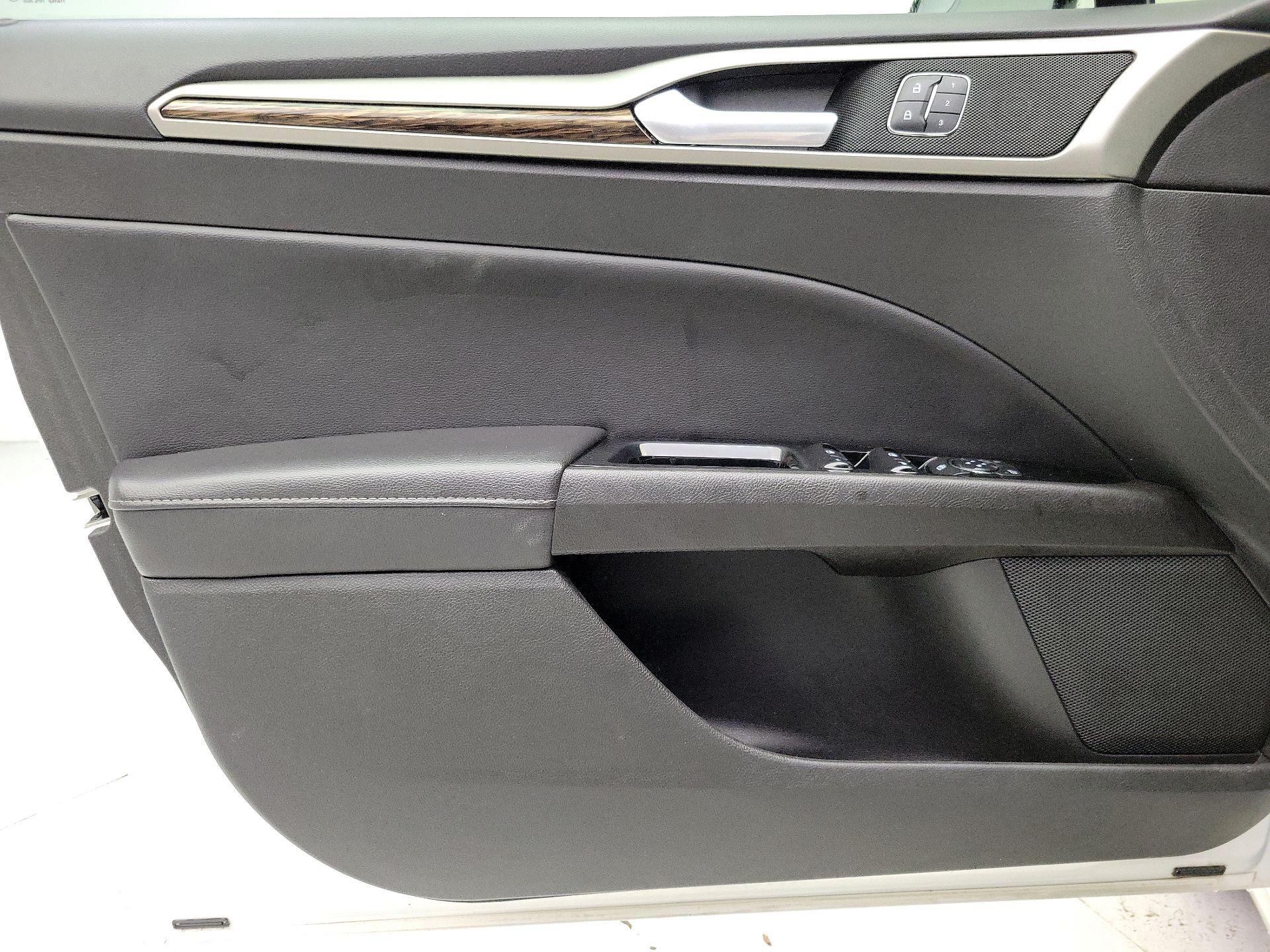Thumbnail: 2014 Ford Fusion - 12