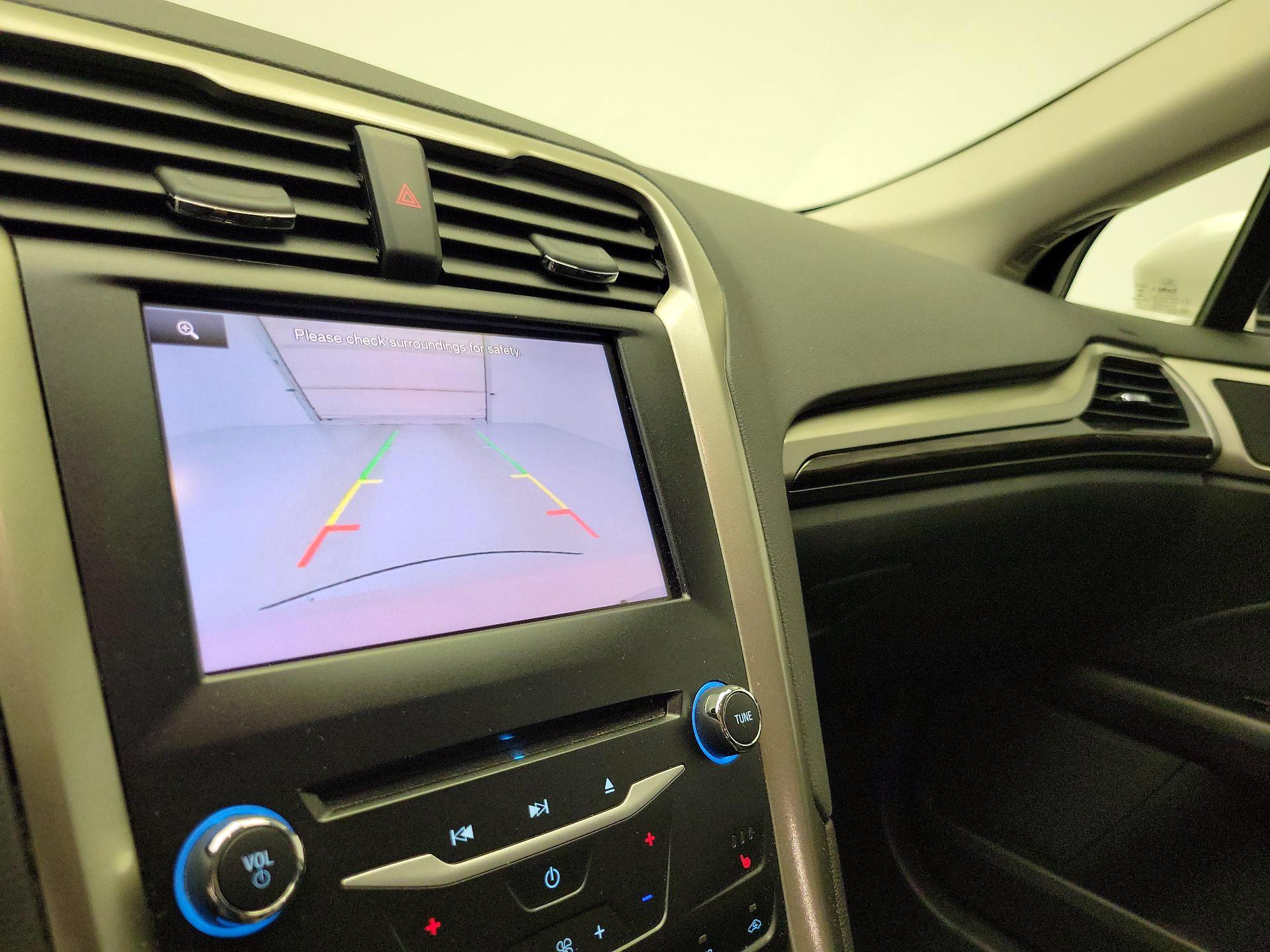 Thumbnail: 2014 Ford Fusion - 15