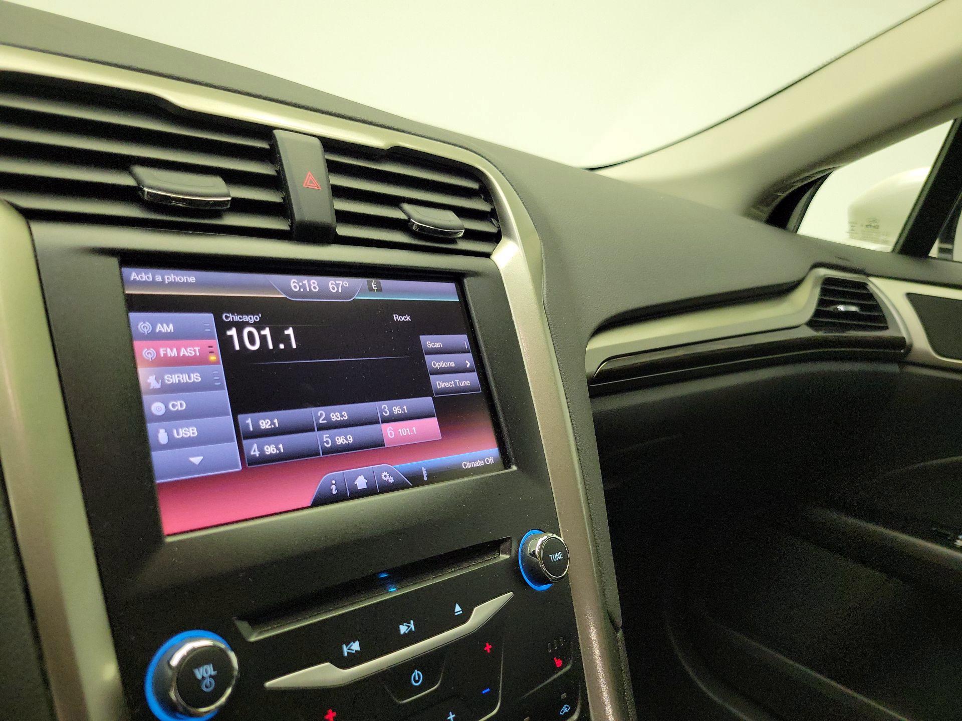 Thumbnail: 2014 Ford Fusion - 16