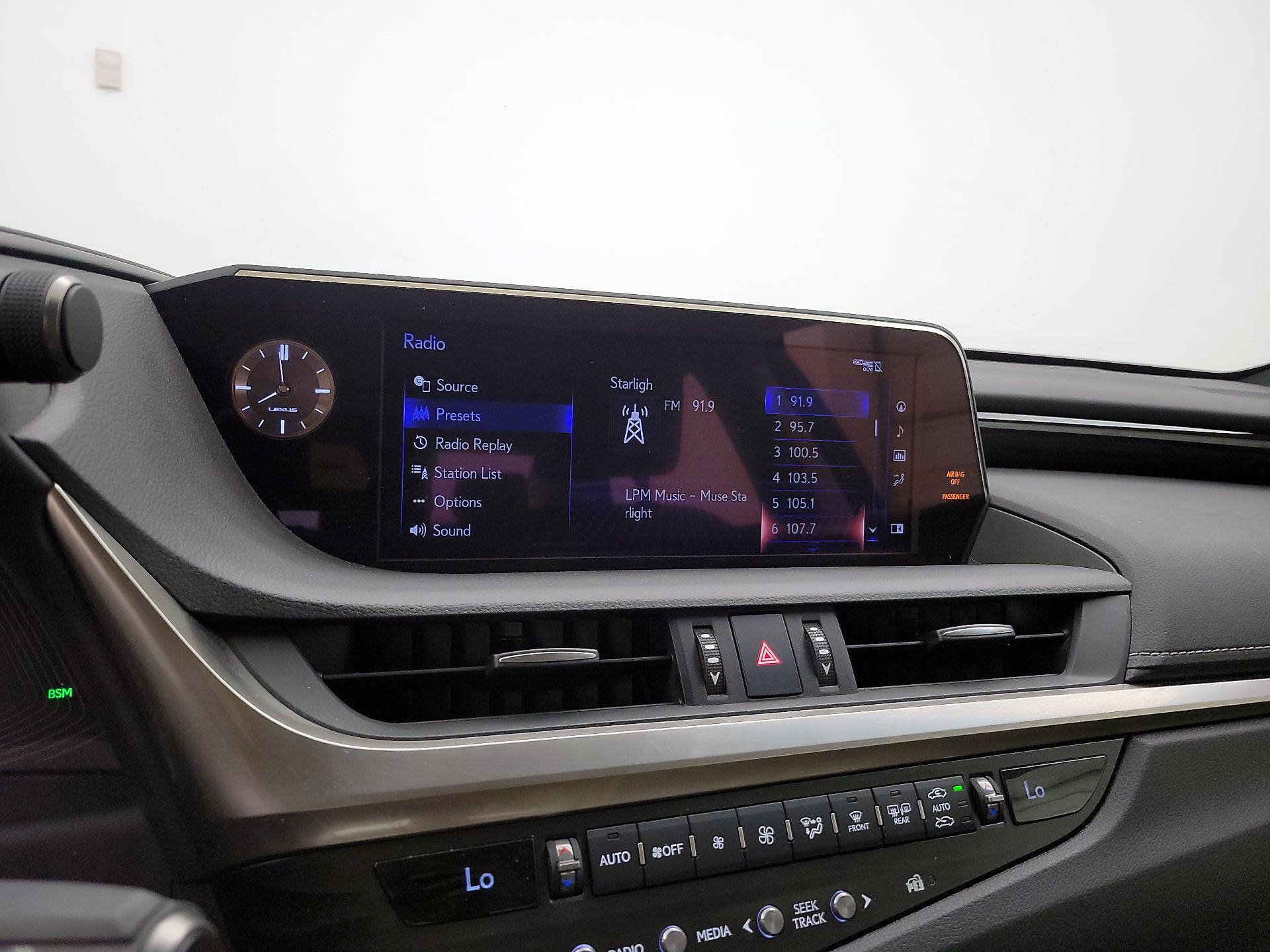 Thumbnail: 2020 Lexus ES - 15