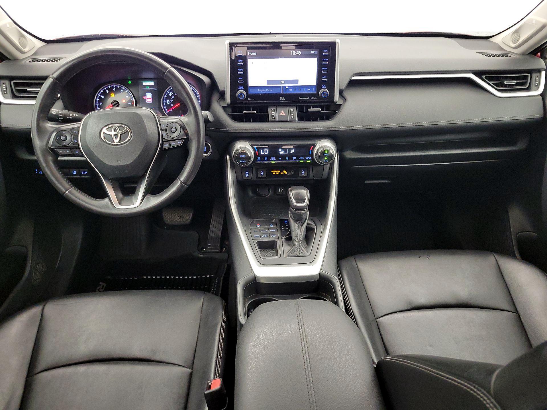 Thumbnail: 2019 Toyota RAV4 - 9