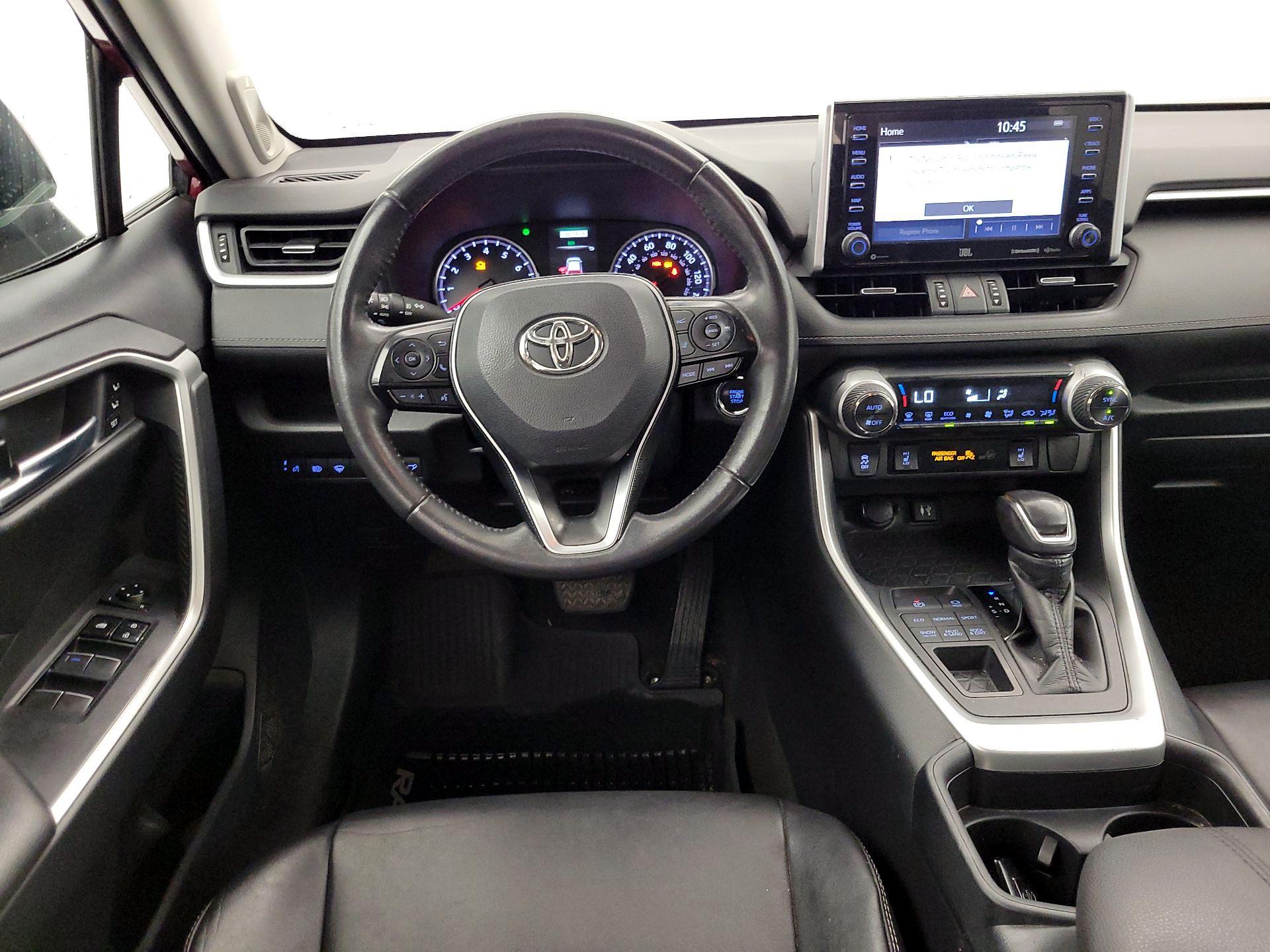 Thumbnail: 2019 Toyota RAV4 - 10