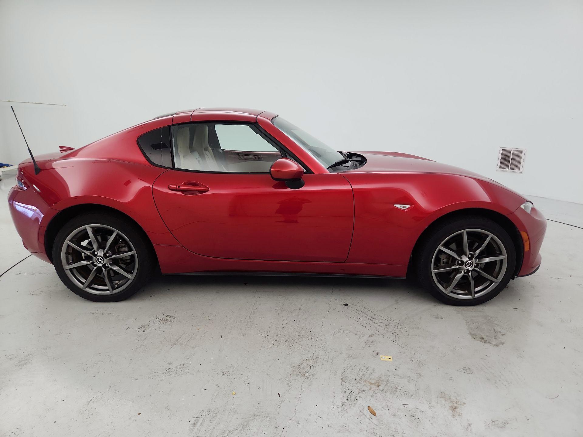 Thumbnail: 2017 Mazda MX-5 Miata - 4