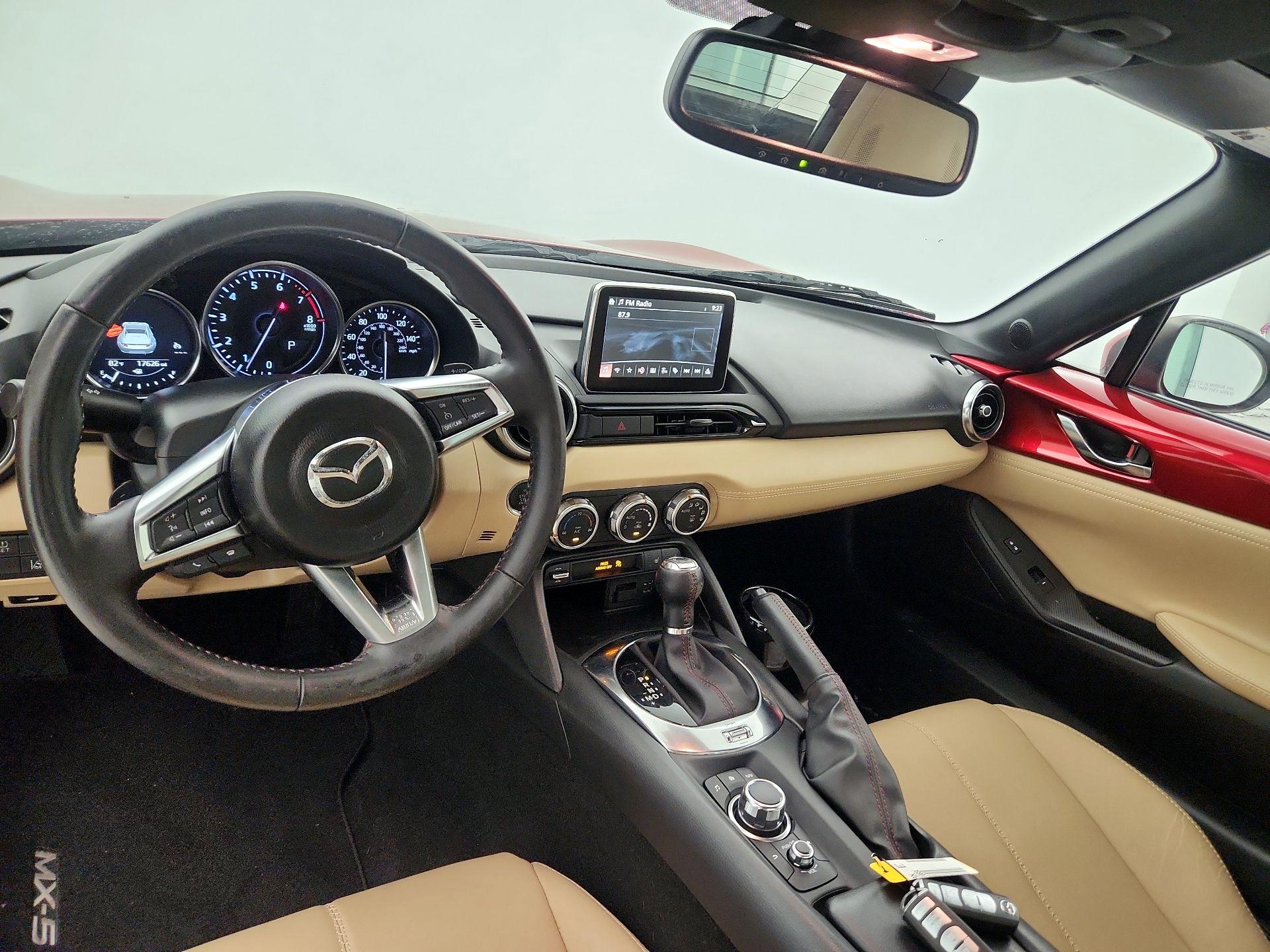Thumbnail: 2017 Mazda MX-5 Miata - 8