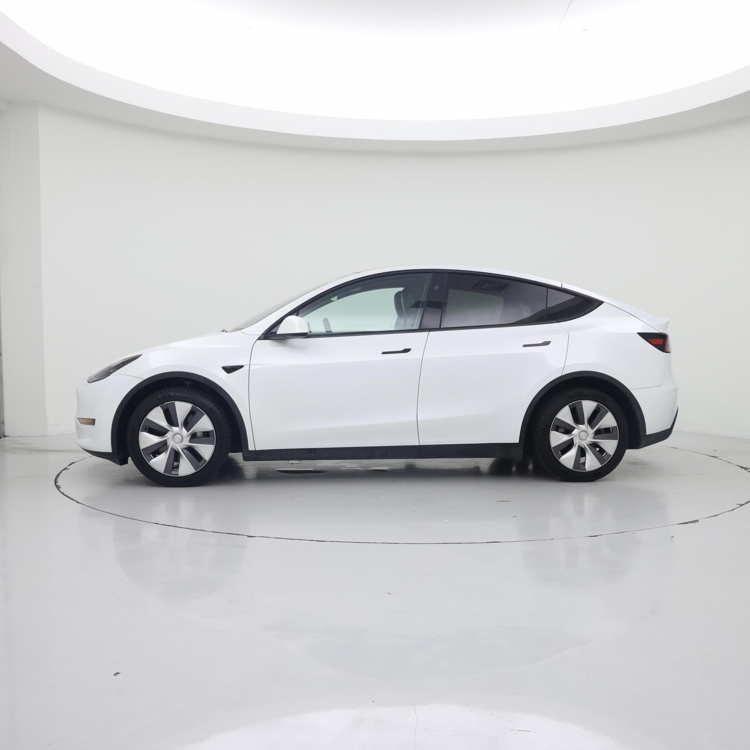 Thumbnail: 2024 Tesla Model Y - 3