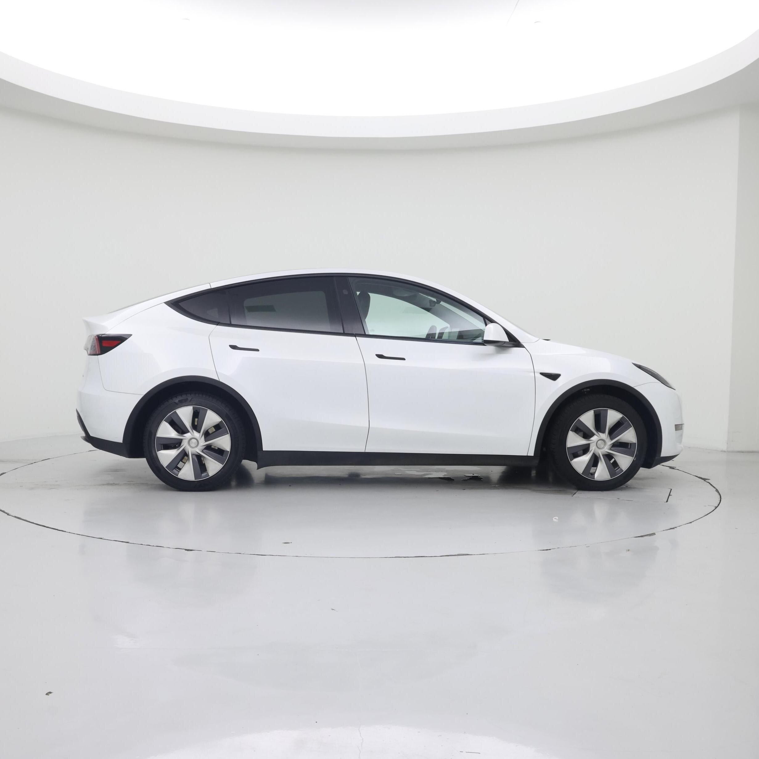 Thumbnail: 2024 Tesla Model Y - 7