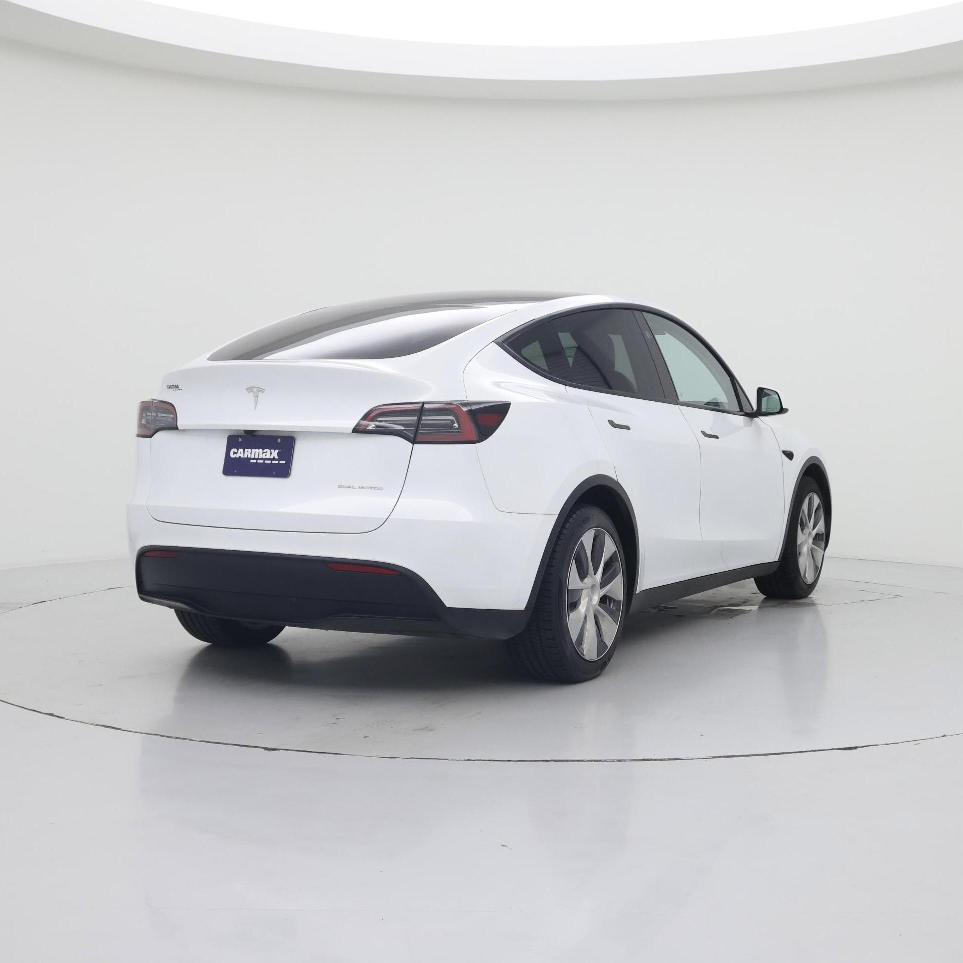 Thumbnail: 2024 Tesla Model Y - 8