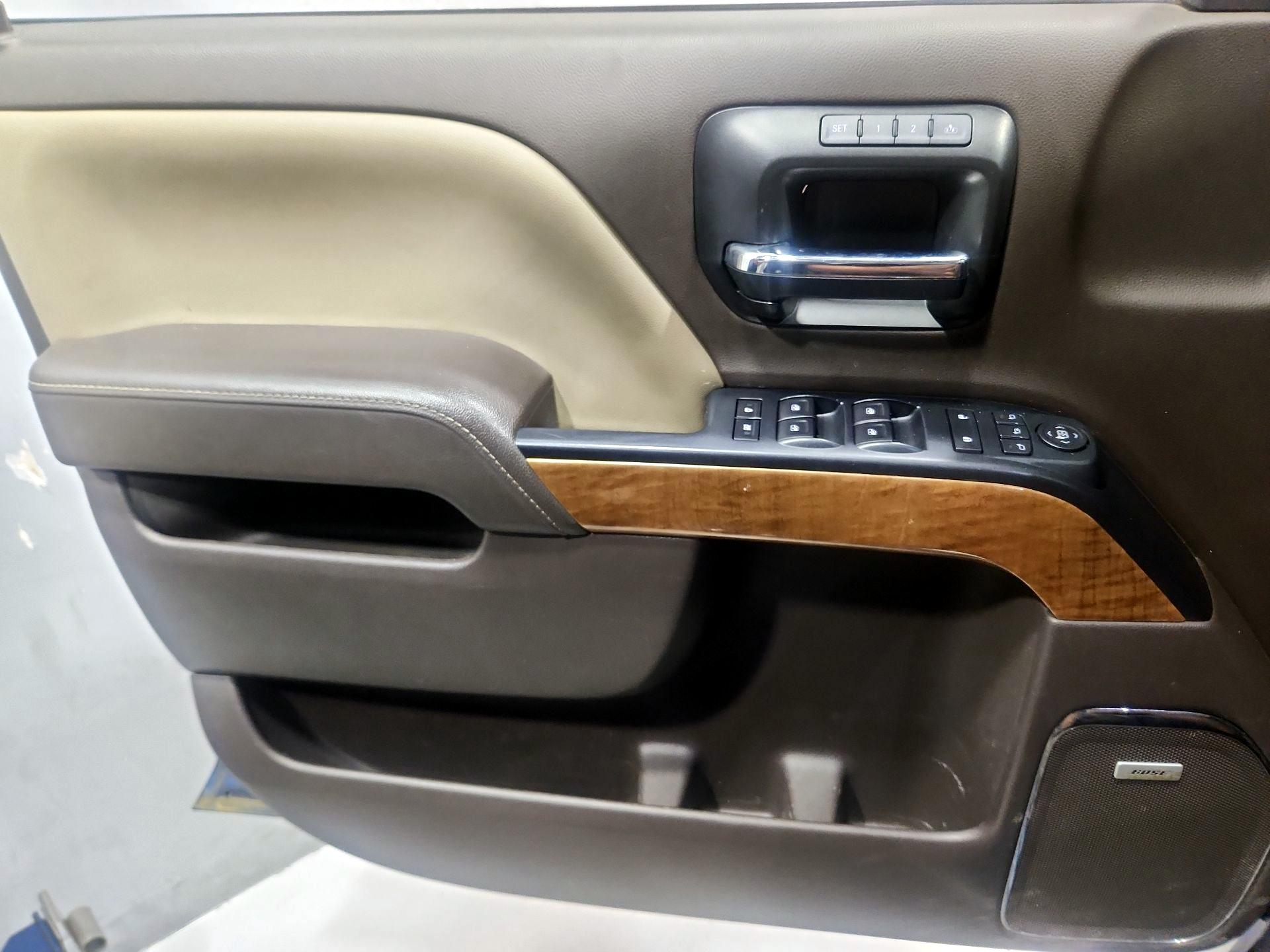 Thumbnail: 2017 Chevrolet Silverado 1500 - 12