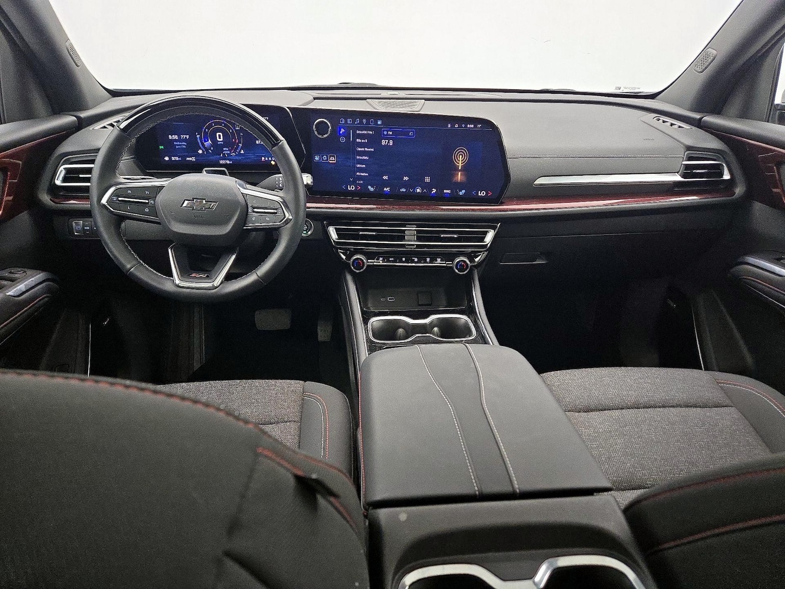 2024 Chevrolet Traverse Z71 - Photo 10
