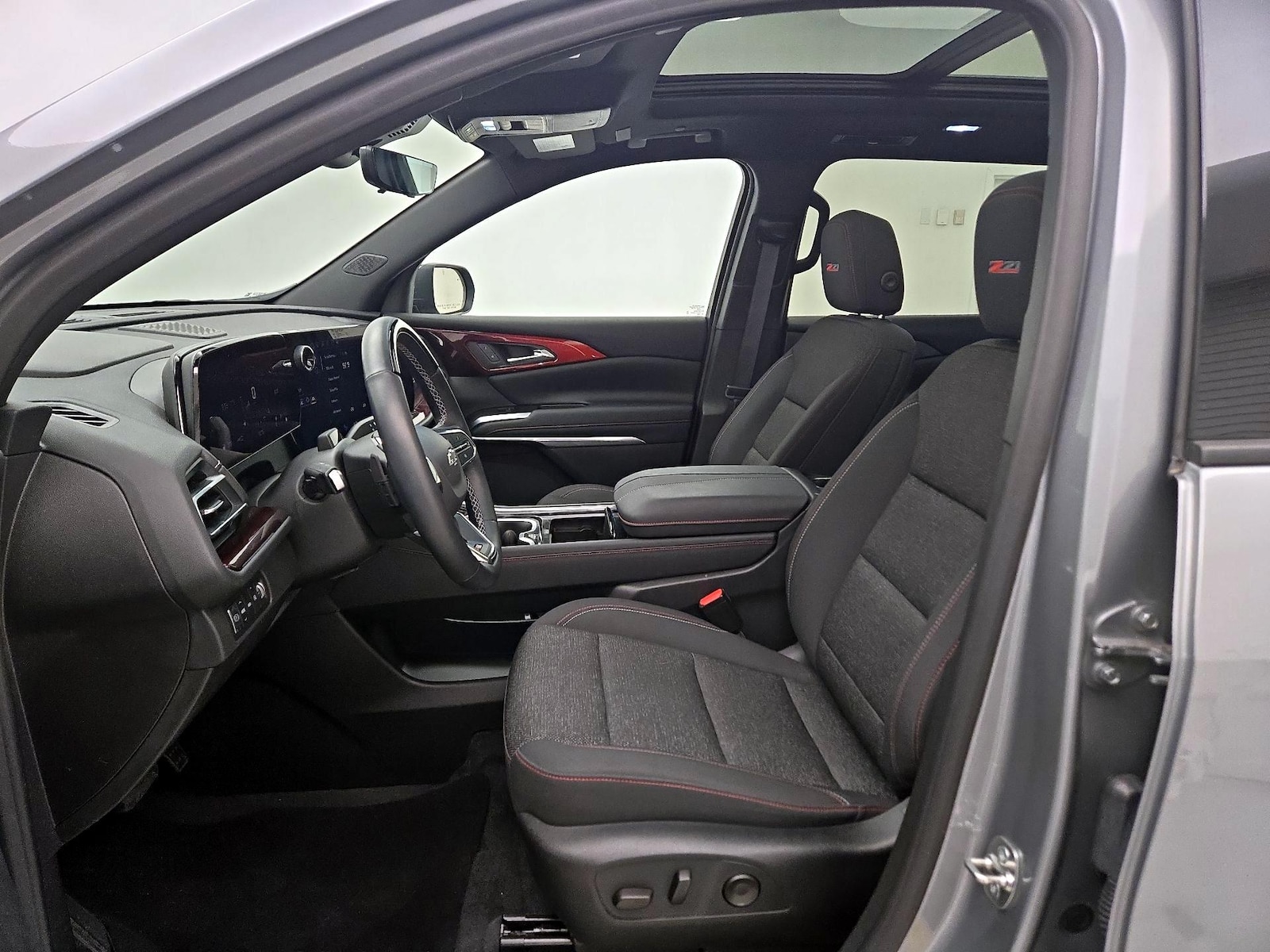 2024 Chevrolet Traverse Z71 - Photo 12
