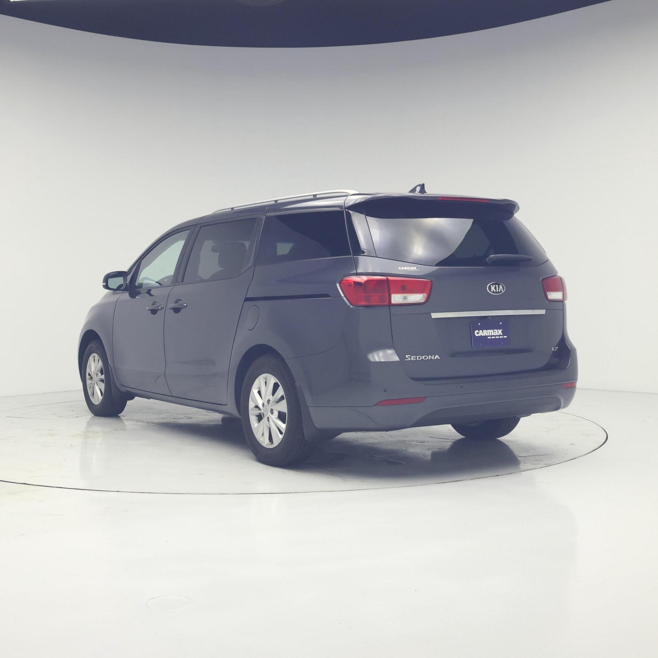 Thumbnail: 2016 Kia Sedona - 2