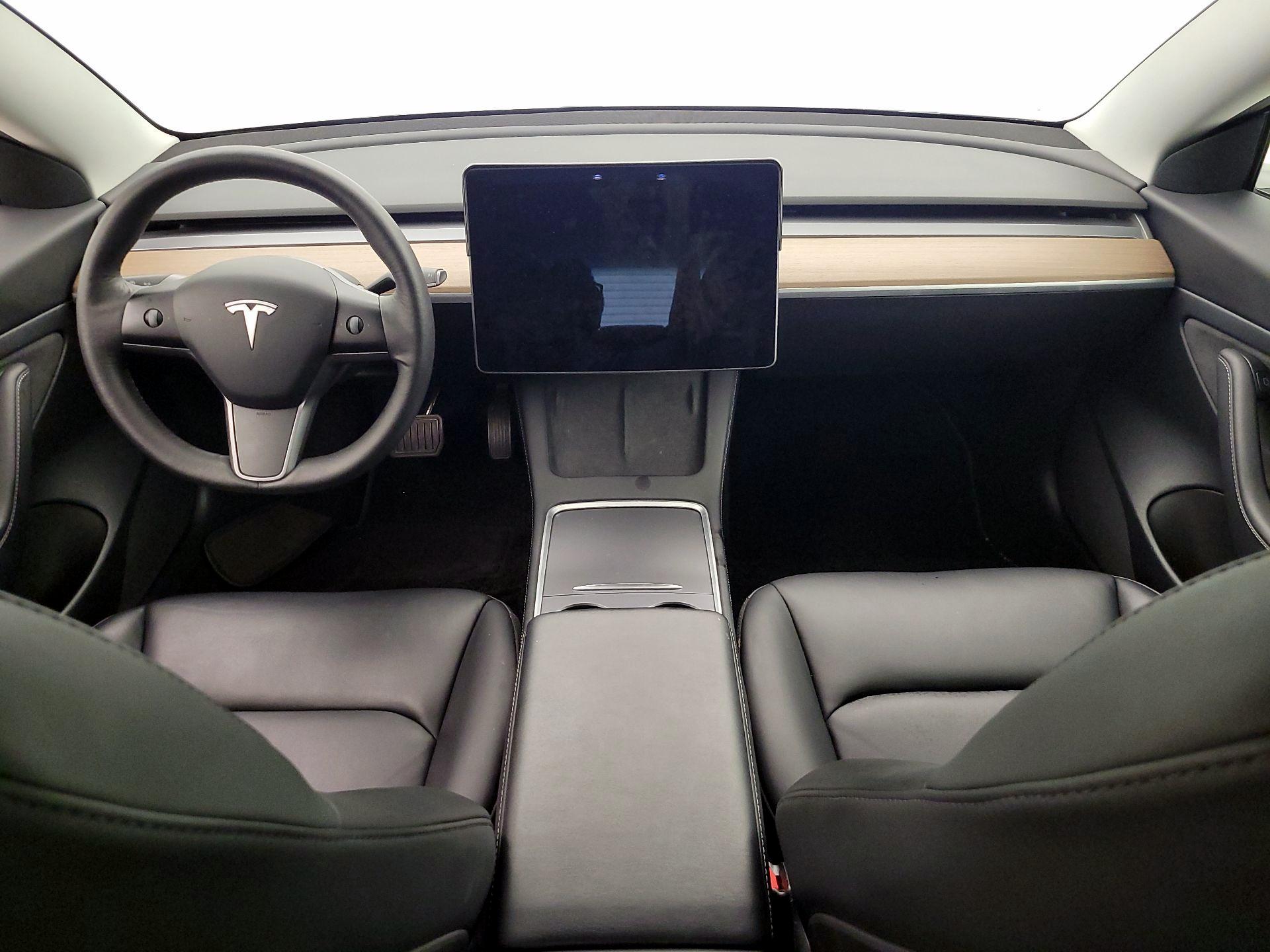 Thumbnail: 2021 Tesla Model 3 - 9